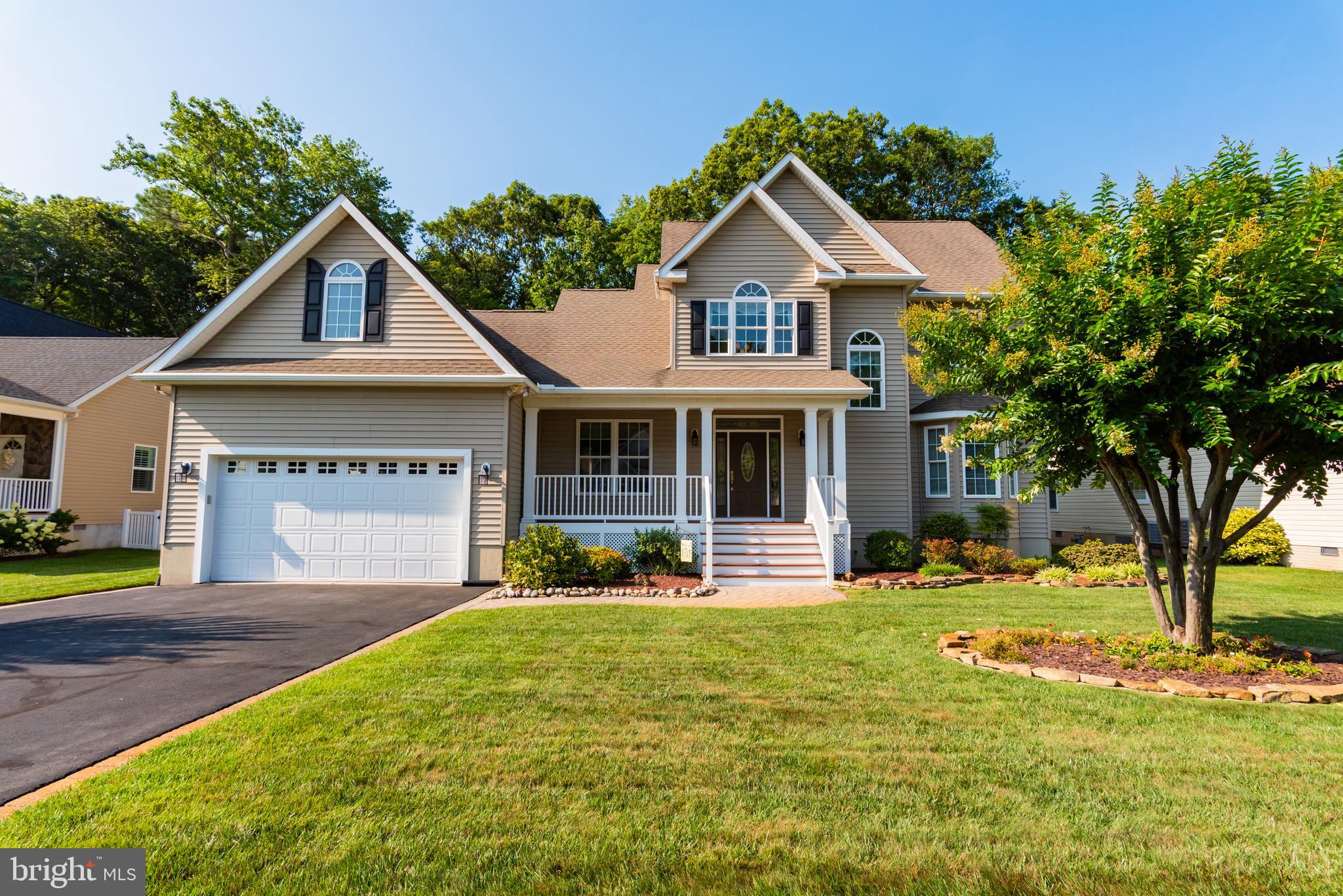 WHISPERING WOODS - Residential