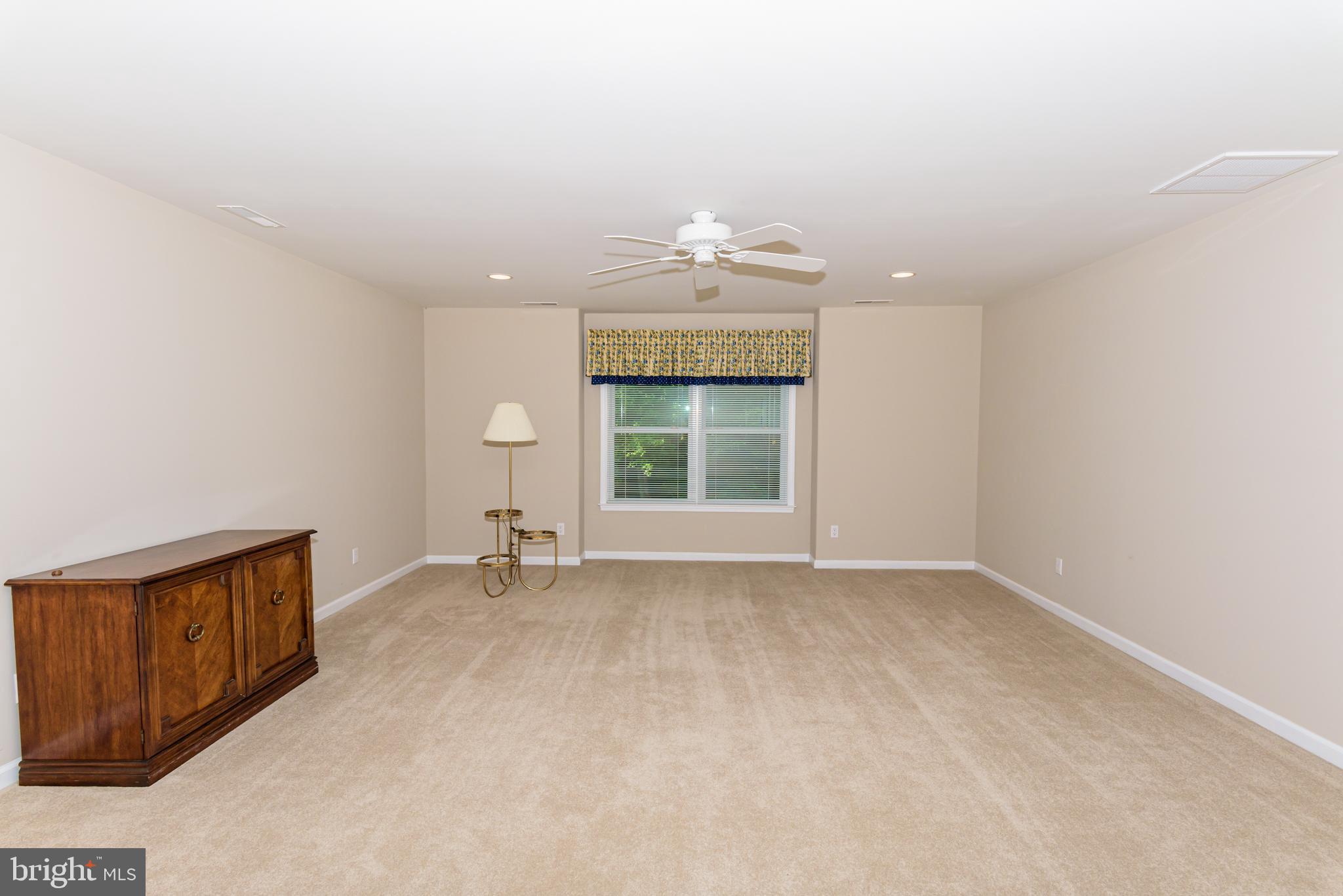 WHISPERING WOODS - Residential