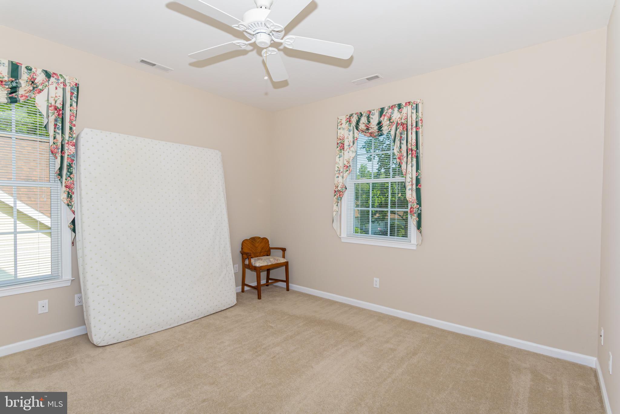 WHISPERING WOODS - Residential