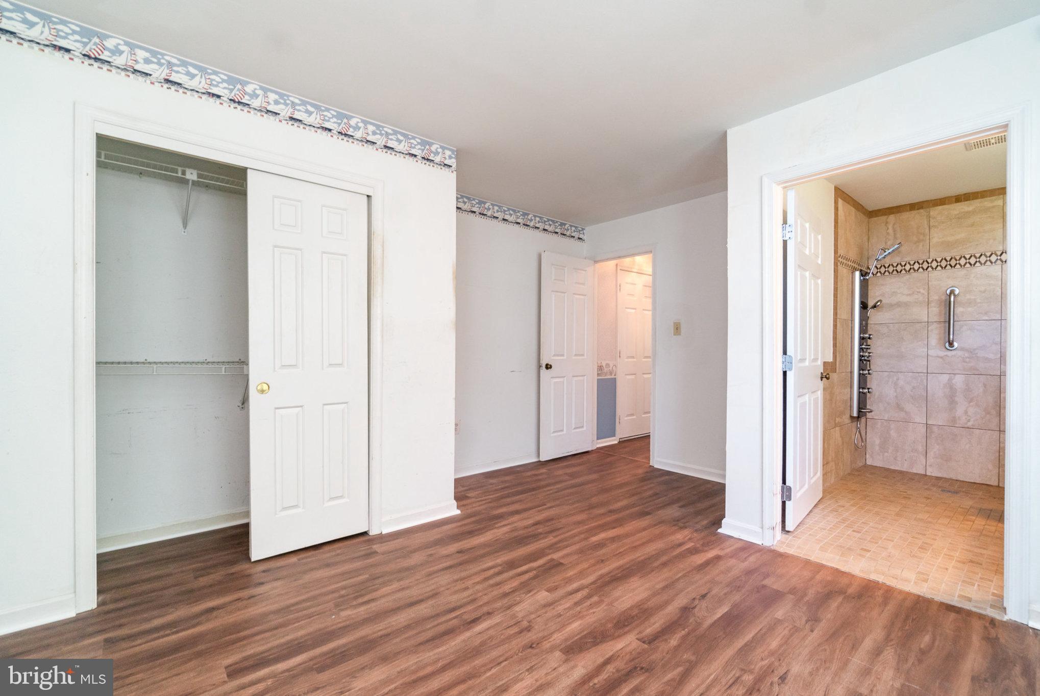 LONGWOOD ESTATES - Residential