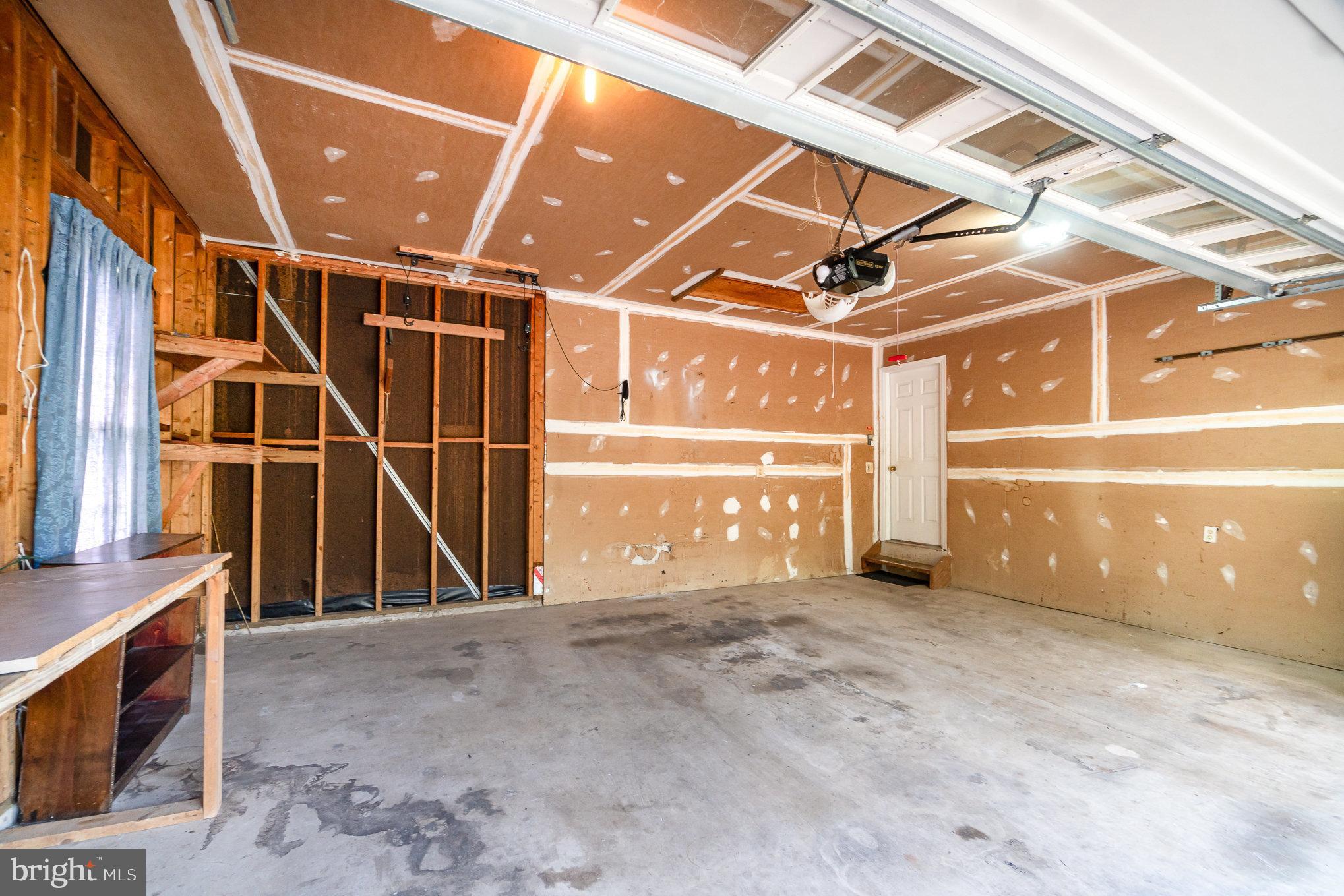 LONGWOOD ESTATES - Residential