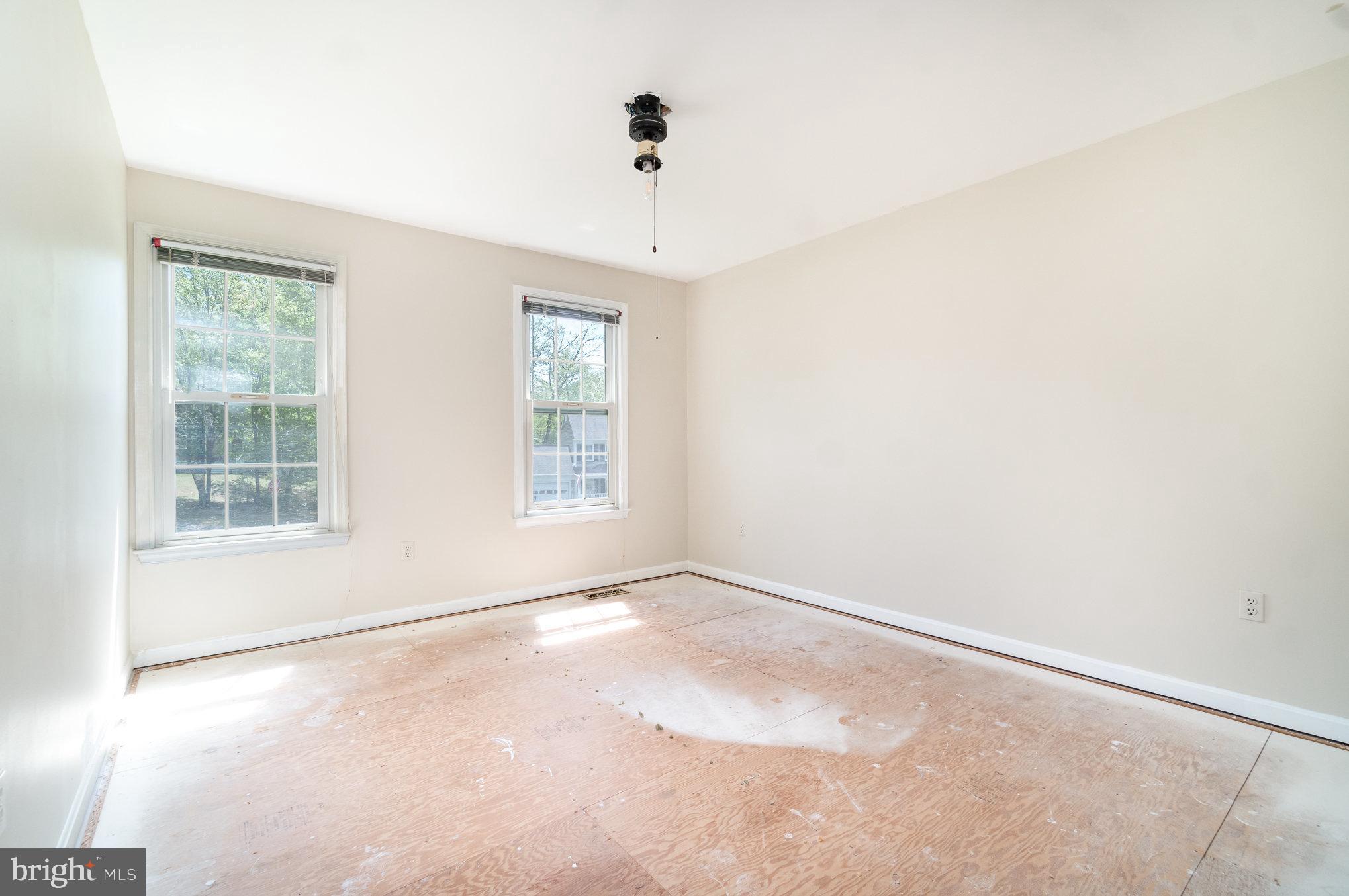 LONGWOOD ESTATES - Residential