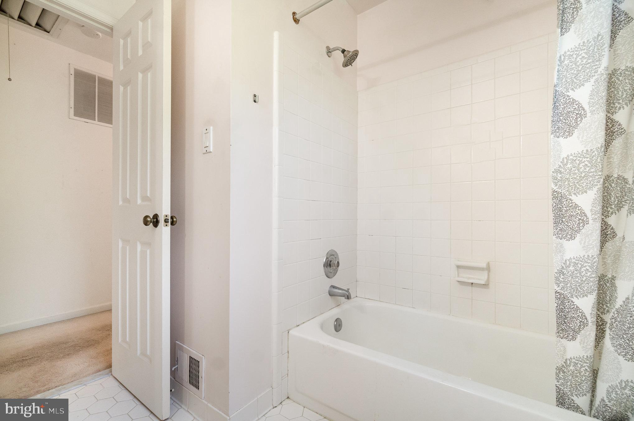 LONGWOOD ESTATES - Residential