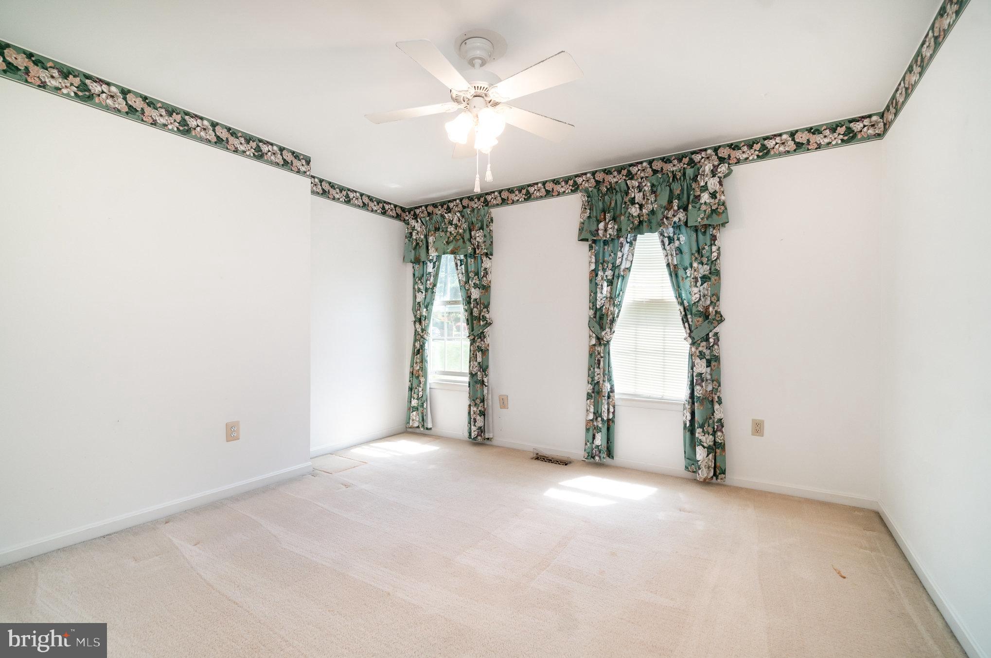 LONGWOOD ESTATES - Residential