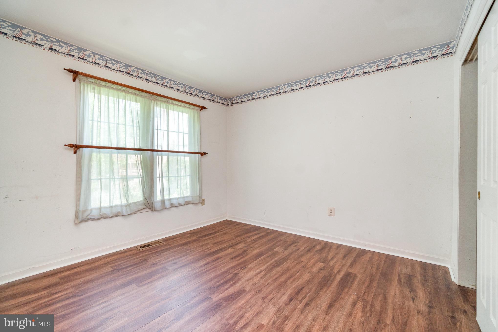 LONGWOOD ESTATES - Residential