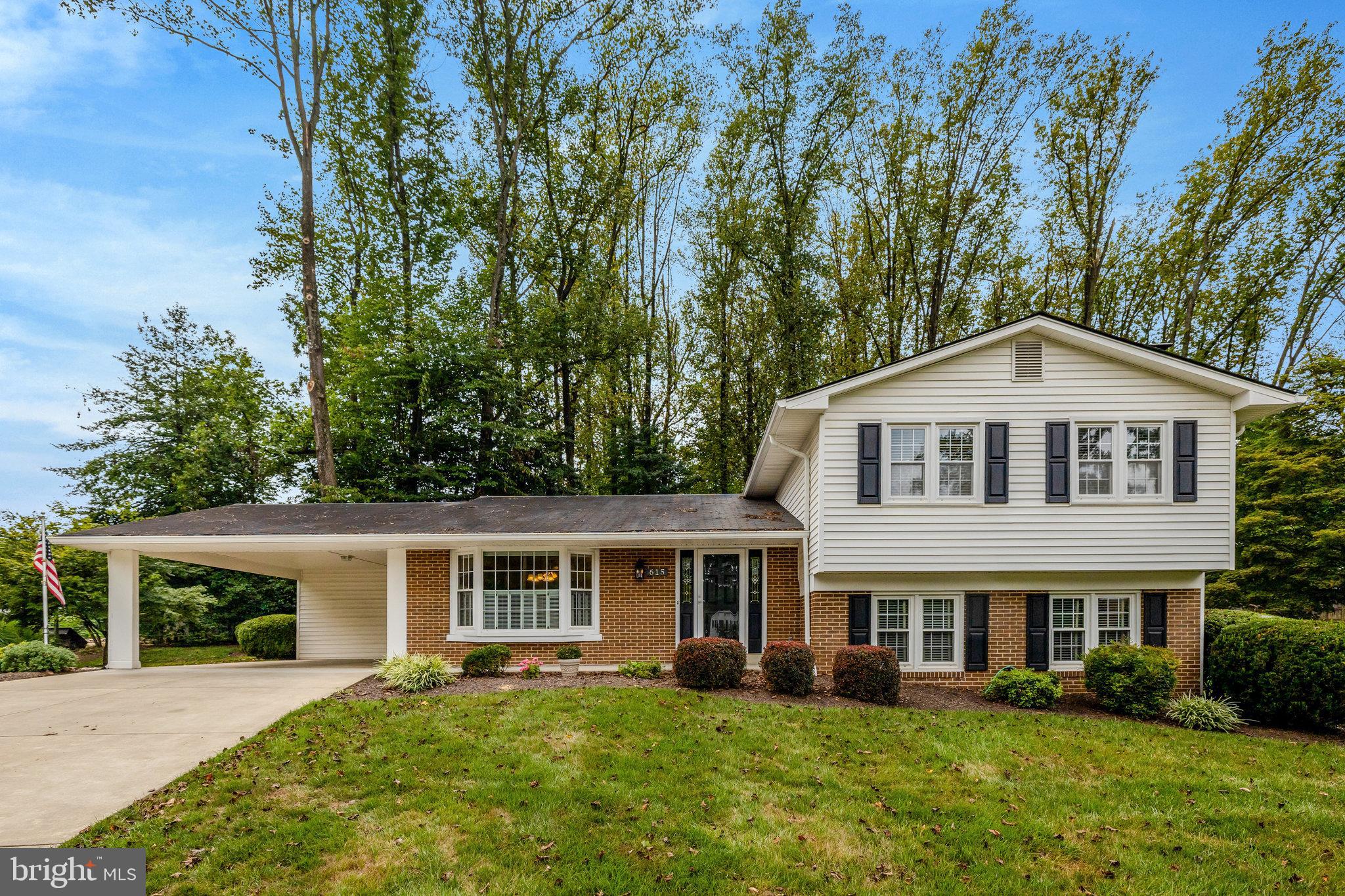615 KEARNEY COURT SW