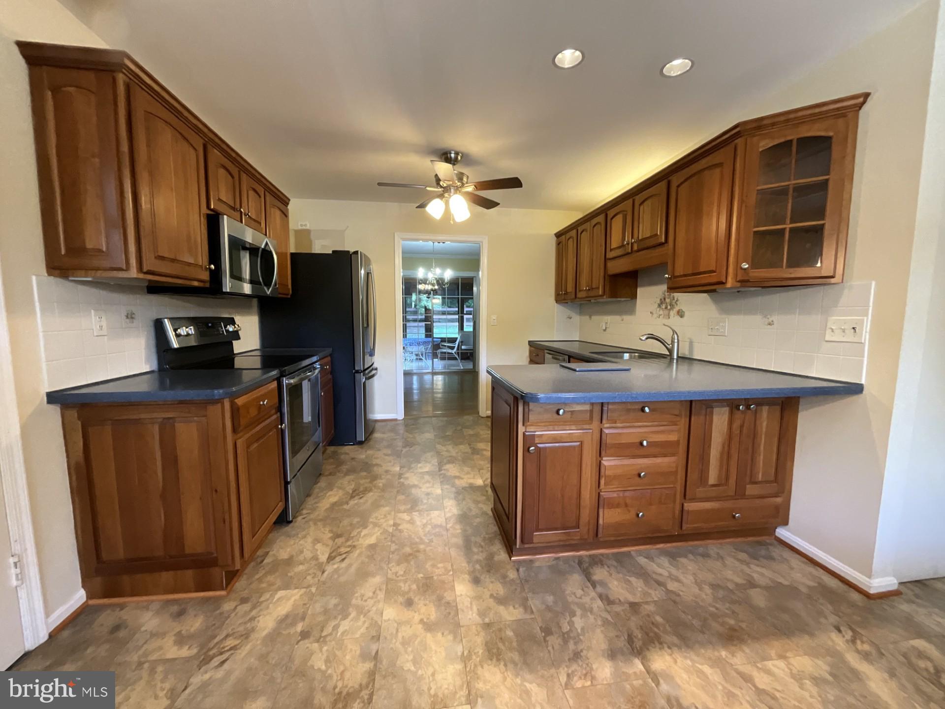 615 KEARNEY COURT SW