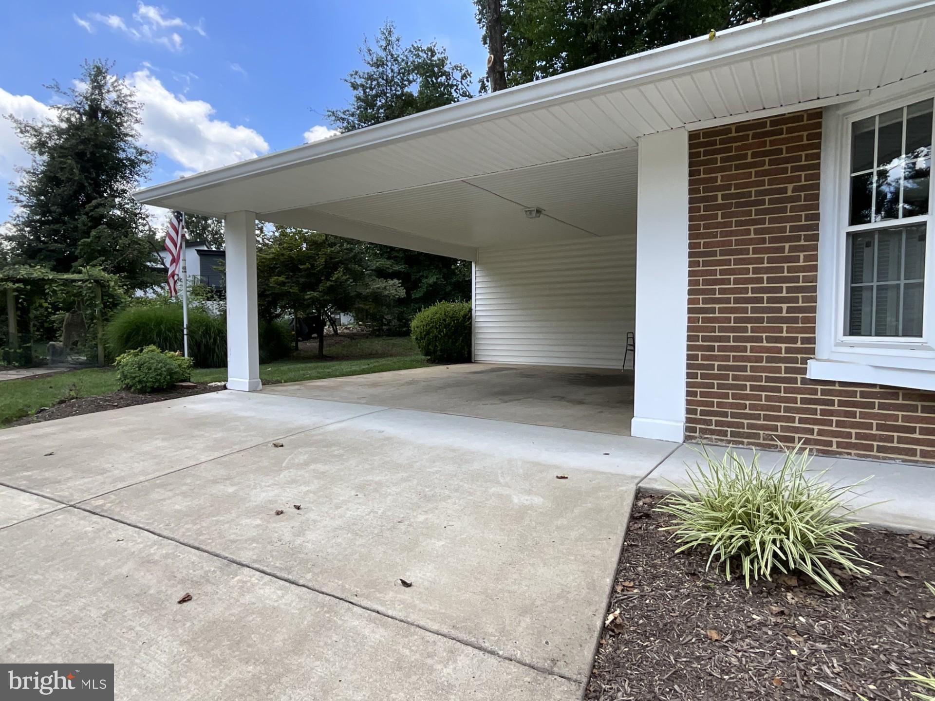 615 KEARNEY COURT SW