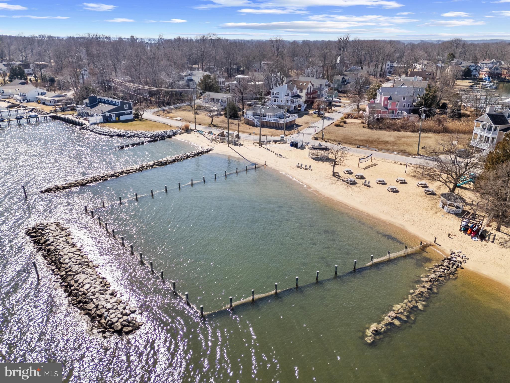 1353 WASHINGTON DRIVE