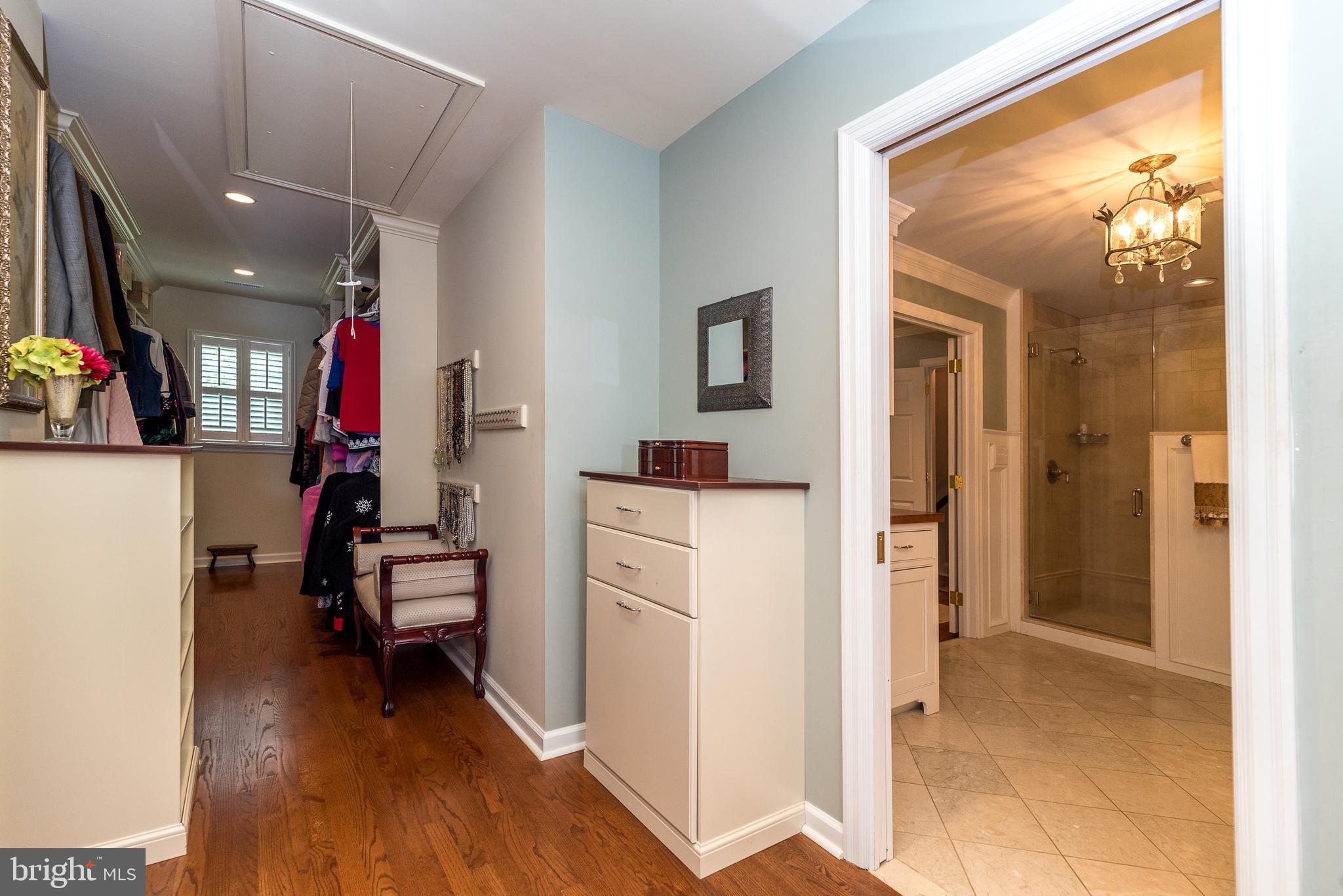 HUNT COUNTRY - Residential