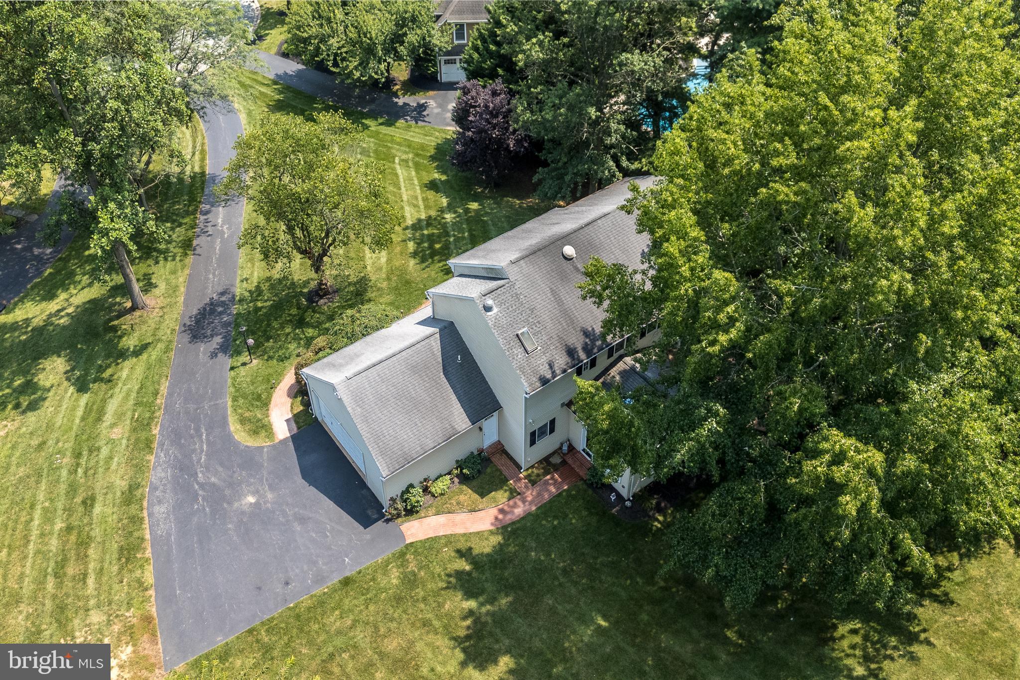 HUNT COUNTRY - Residential