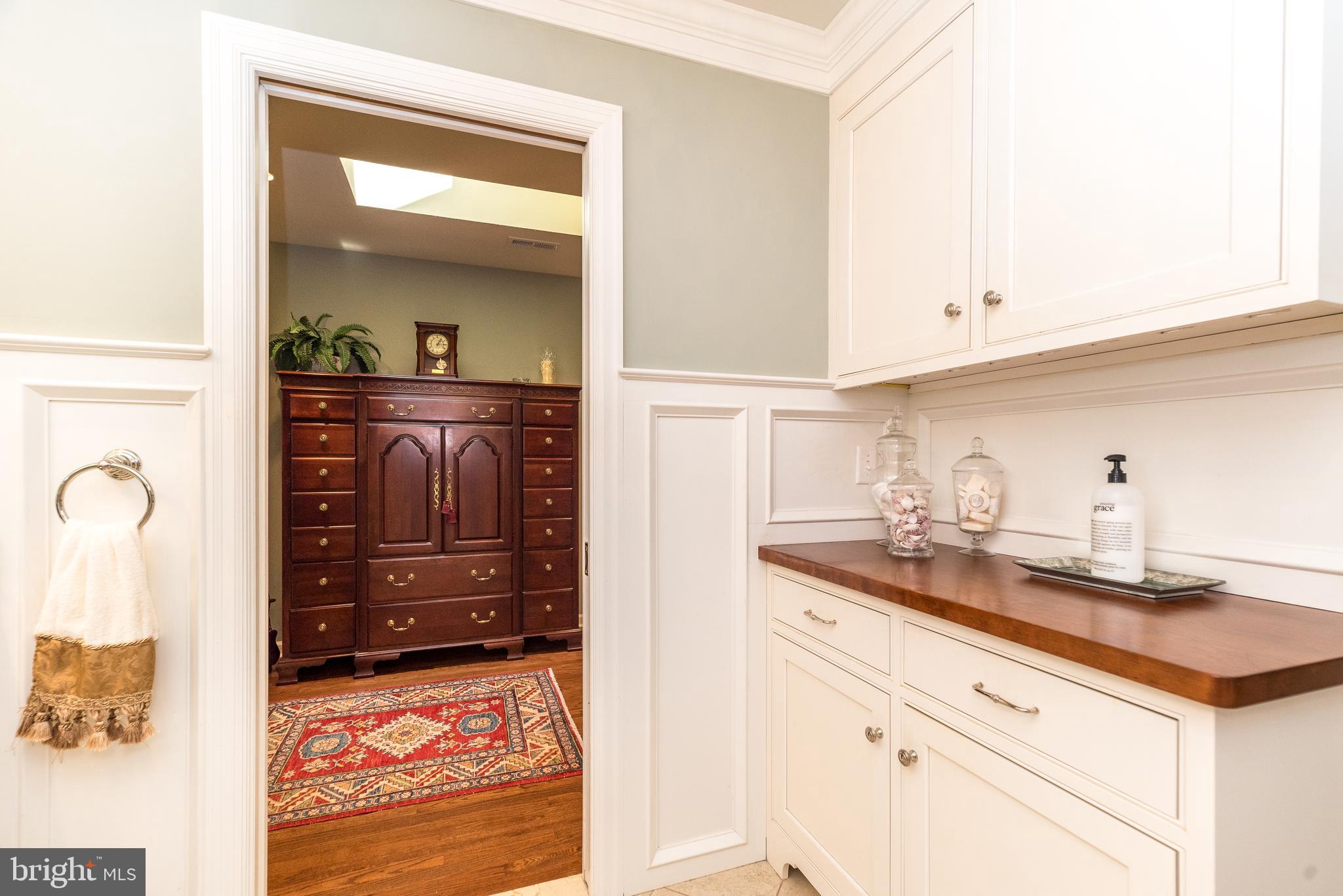 HUNT COUNTRY - Residential