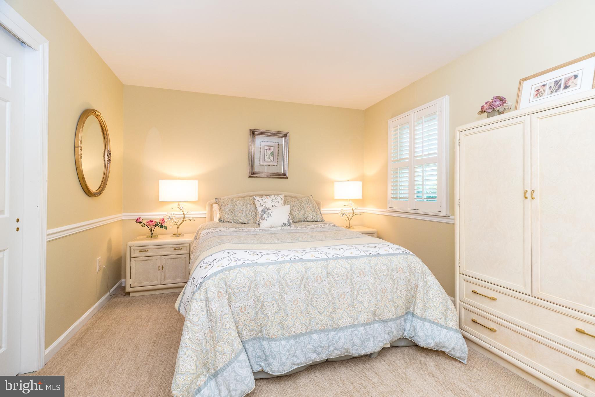 HUNT COUNTRY - Residential