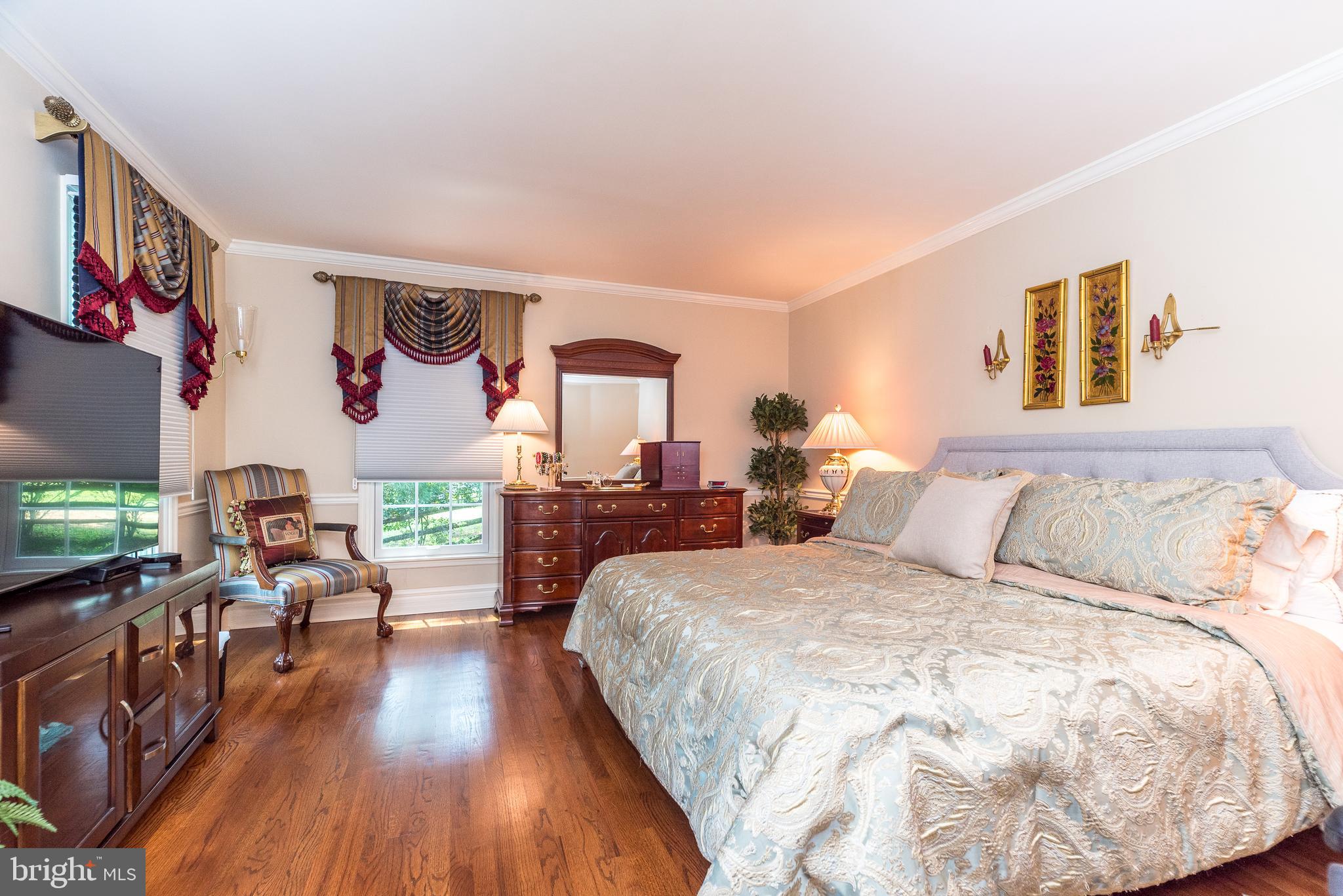 HUNT COUNTRY - Residential