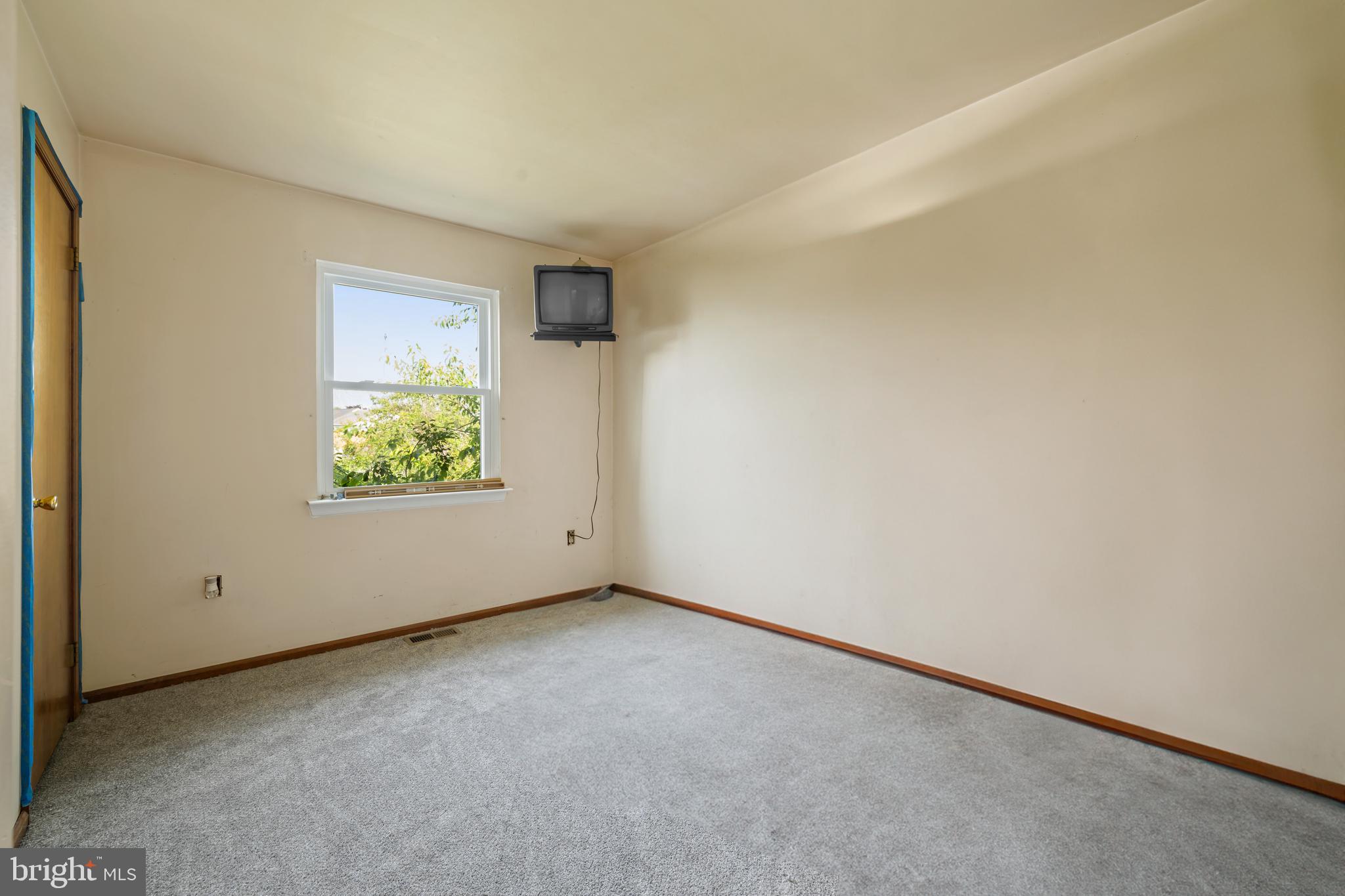 22 OLD ORCHARD DRIVE