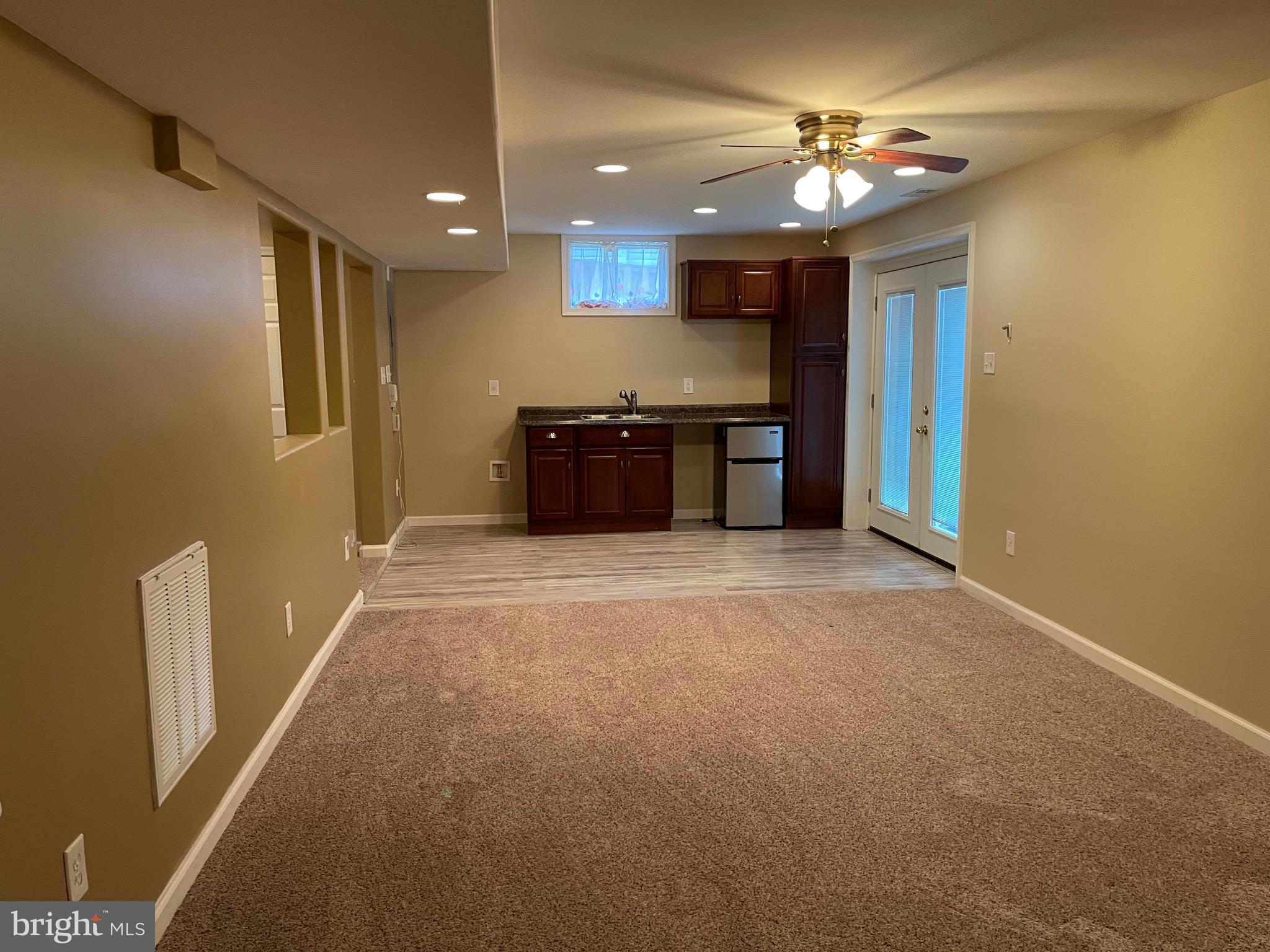 HAMPTON OAKS - Residential Lease