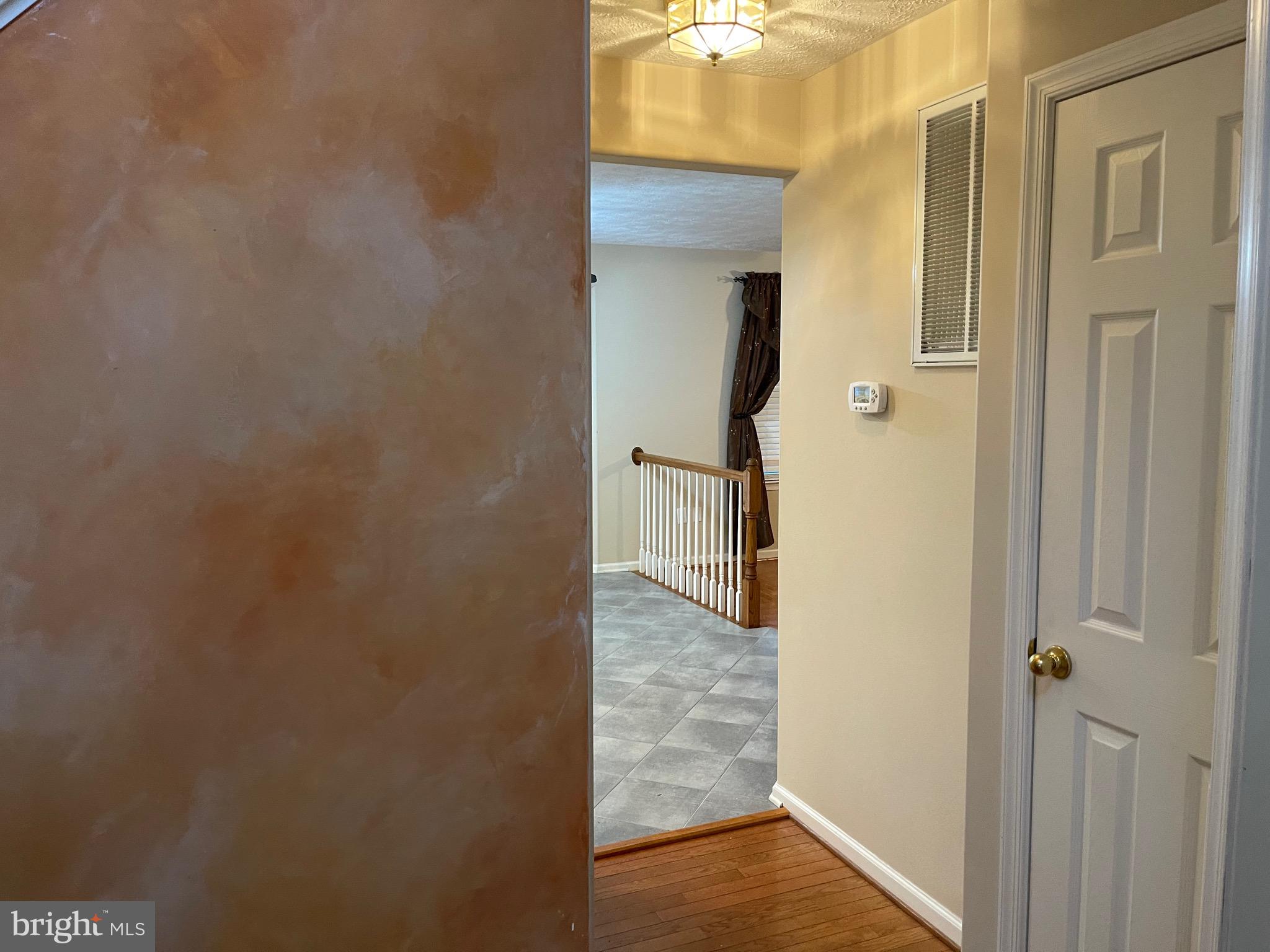 HAMPTON OAKS - Residential Lease