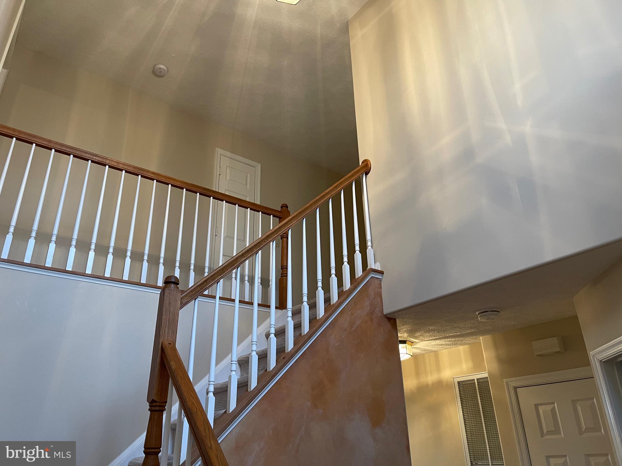 HAMPTON OAKS - Residential Lease