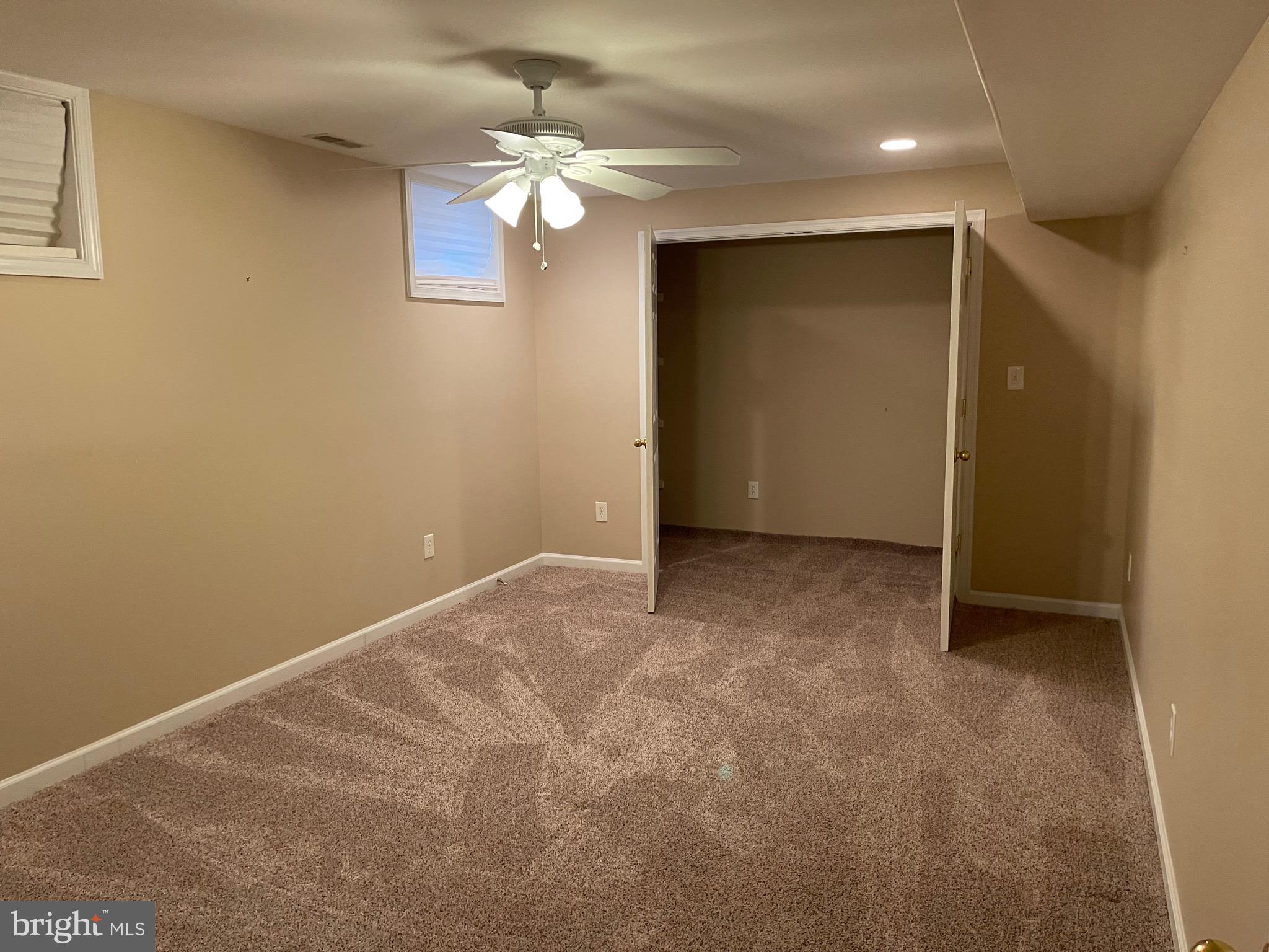 HAMPTON OAKS - Residential Lease