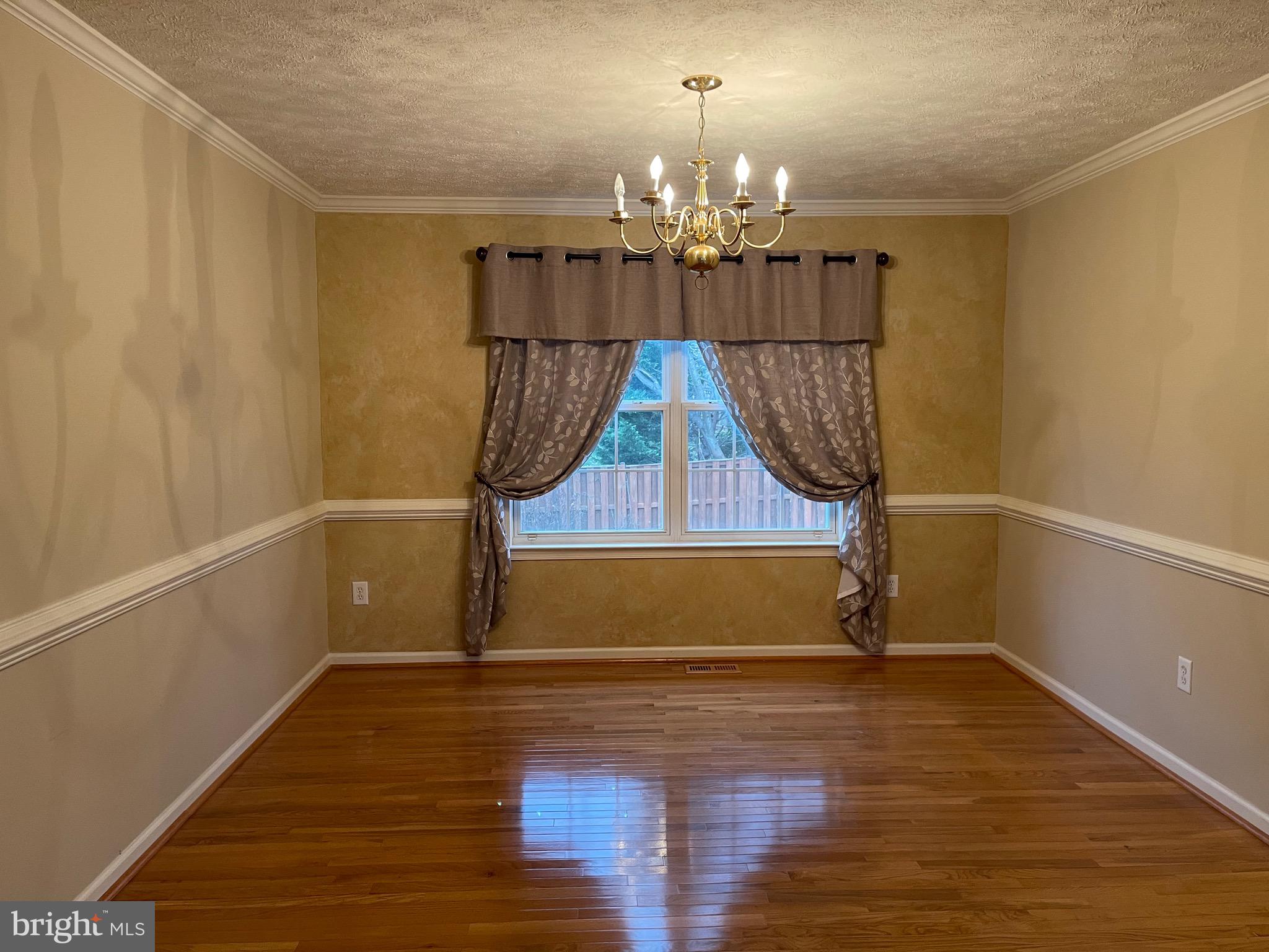 HAMPTON OAKS - Residential Lease