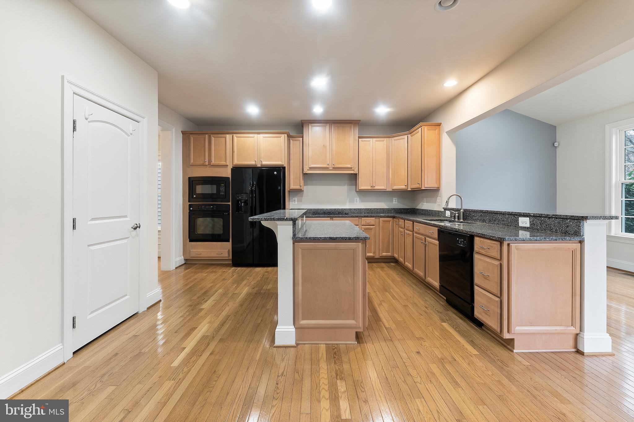 DEEP CREEK VILLAGE - Residential