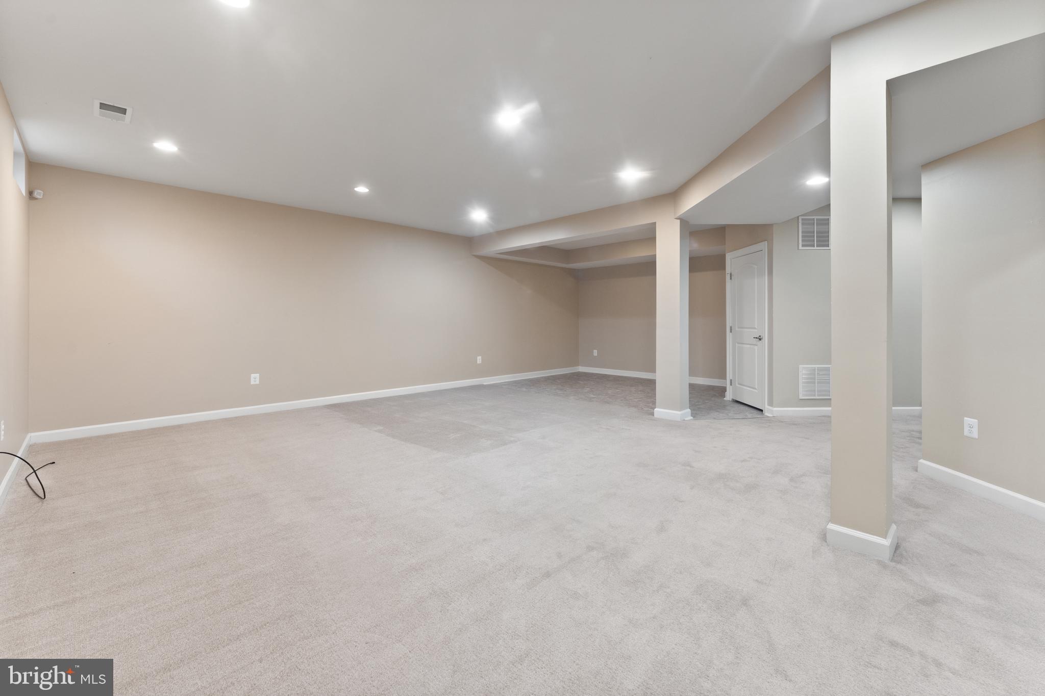 DEEP CREEK VILLAGE - Residential