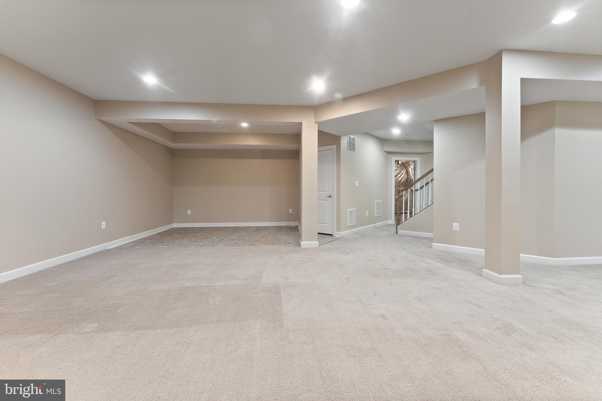 DEEP CREEK VILLAGE - Residential