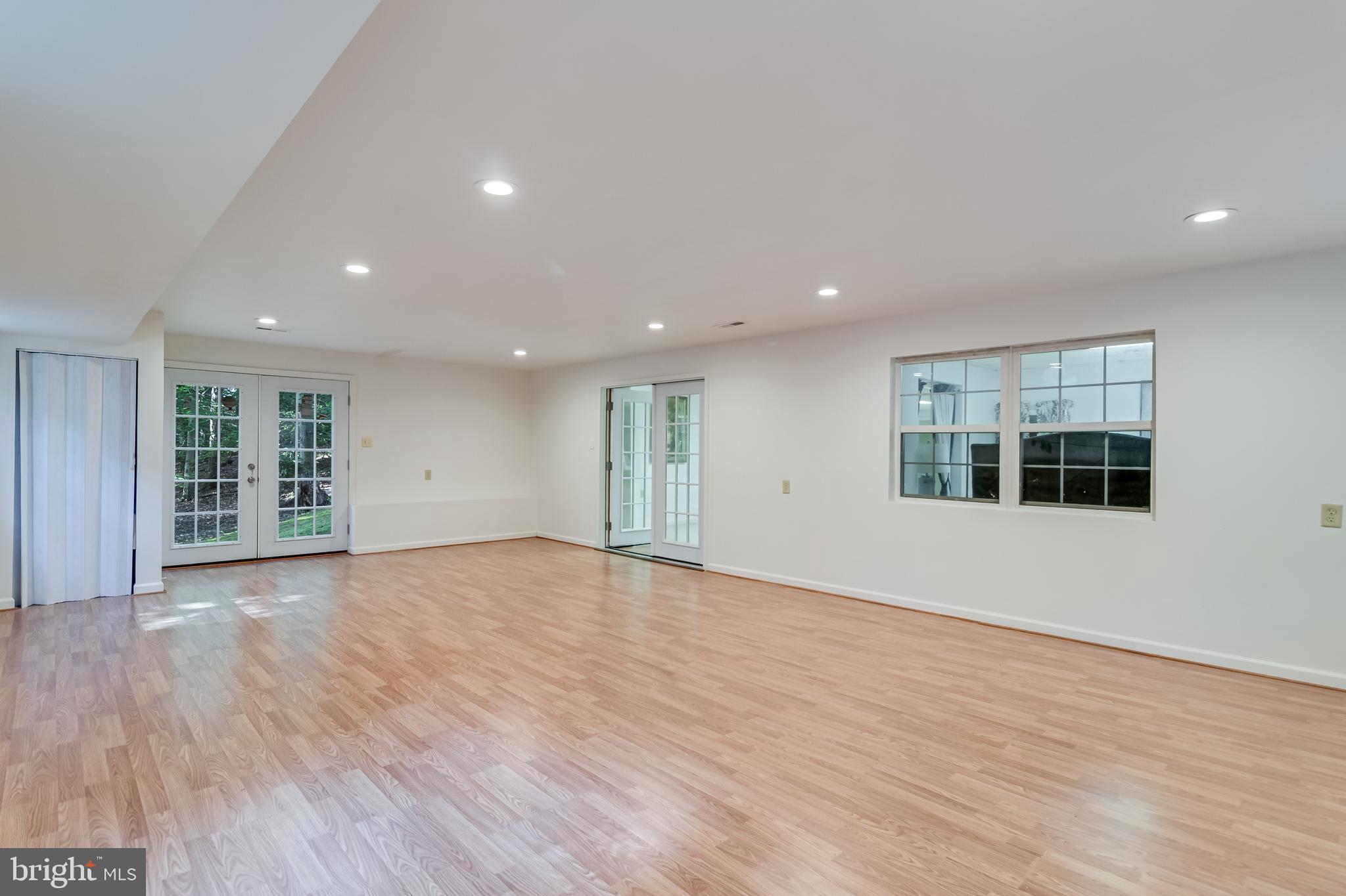 LOCUST GROVE ESTATES - Residential