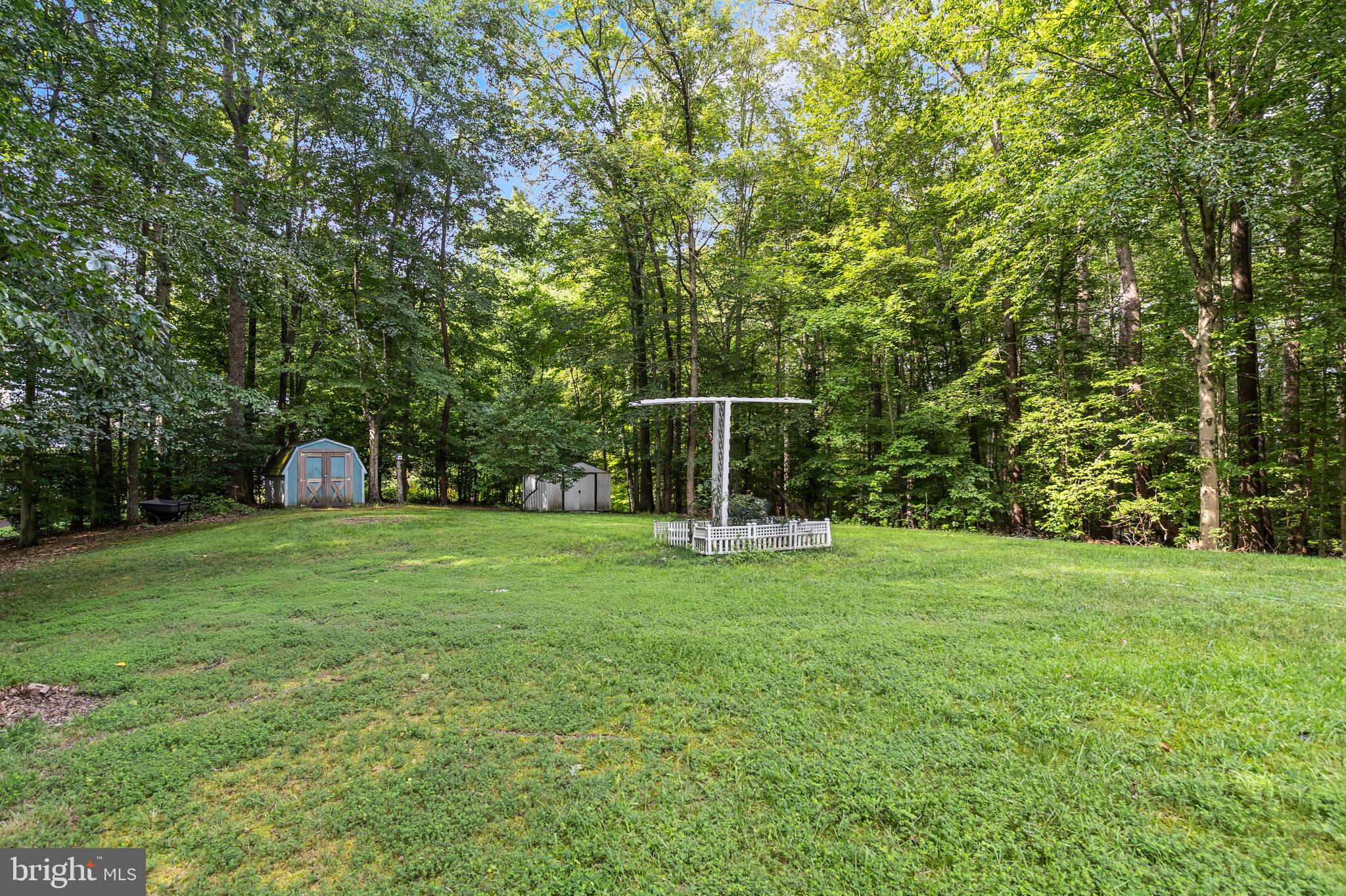 LOCUST GROVE ESTATES - Residential