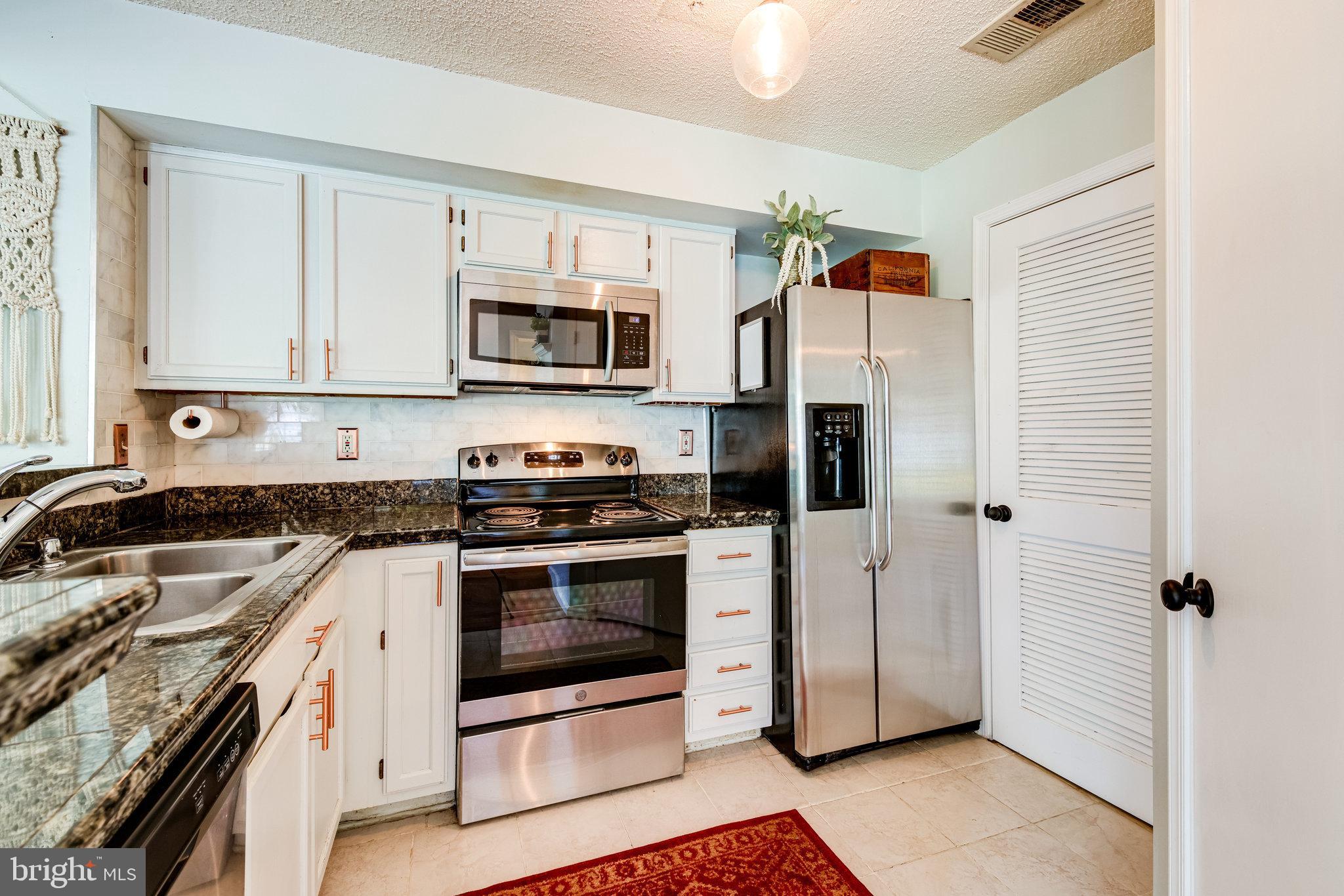 TIERS OF MANCHESTER LAKES - Residential