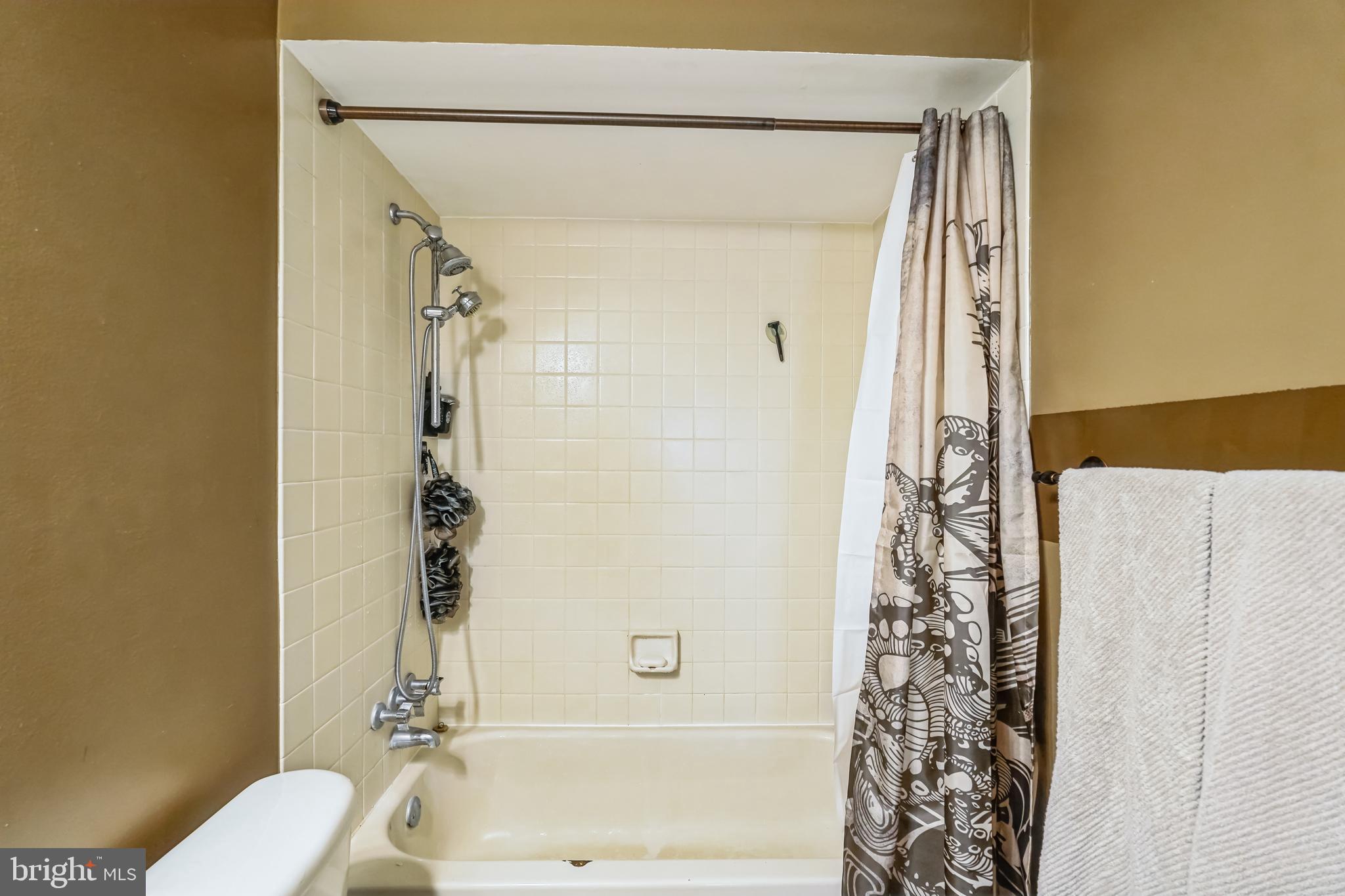 LIBERTY SQUARE - Residential