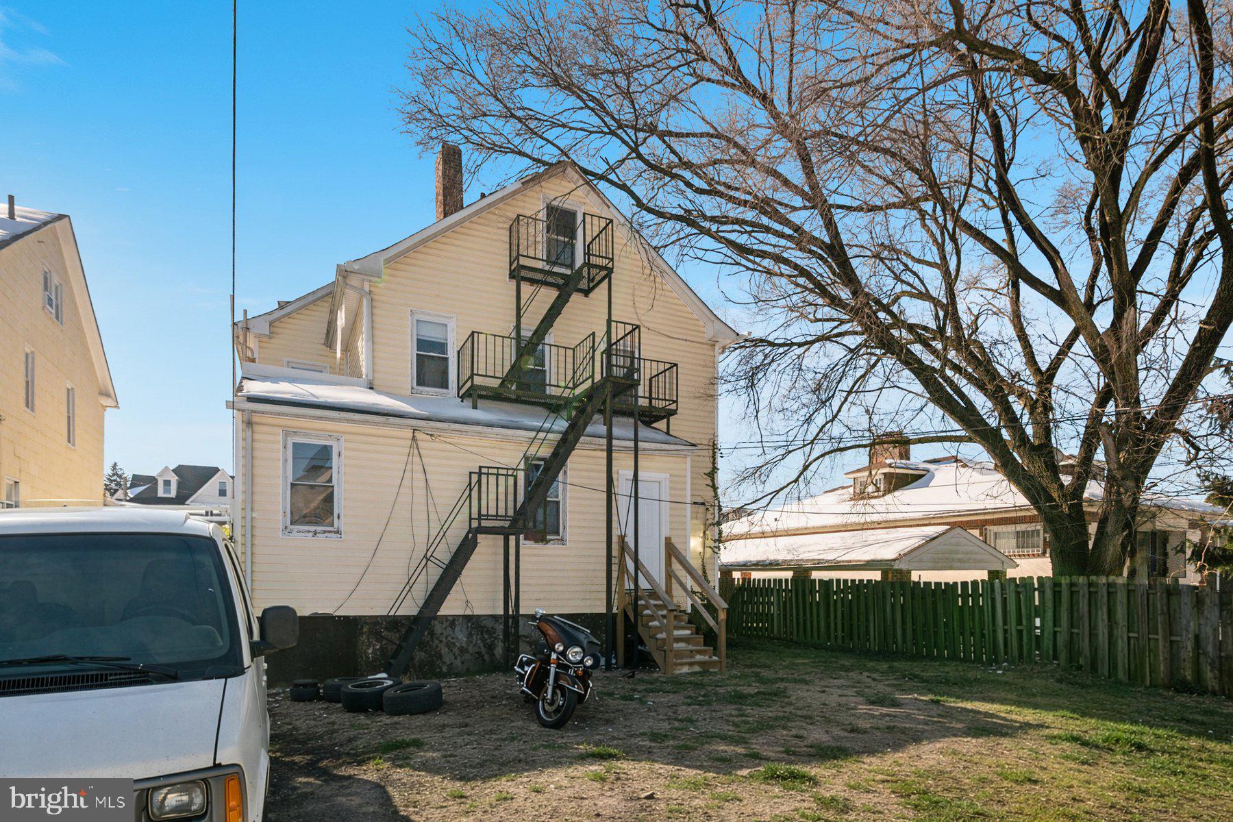 WEST ARLINGTON - Residential