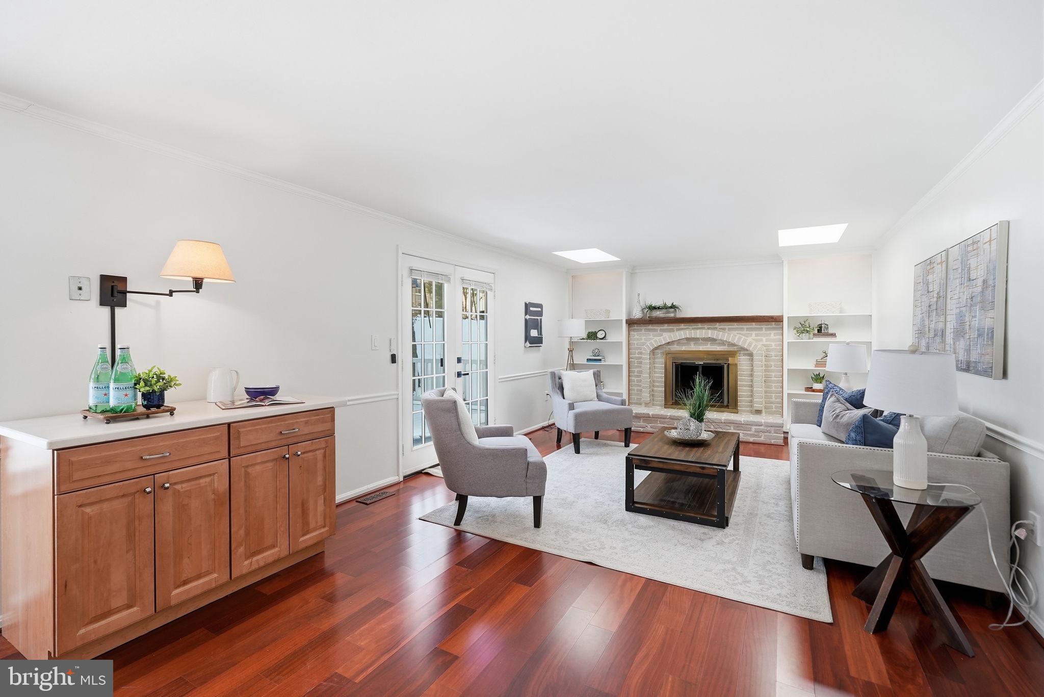 DERWOOD STATION - Residential