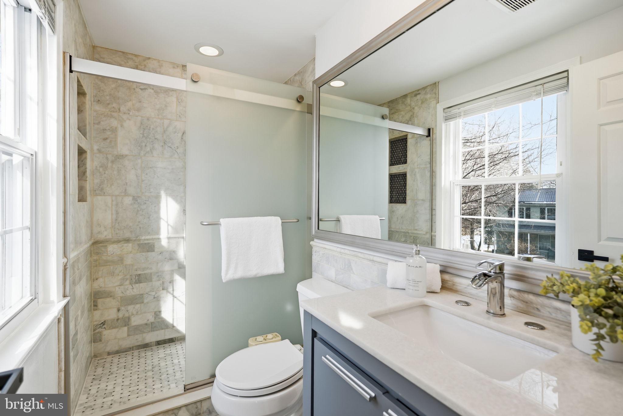 DERWOOD STATION - Residential