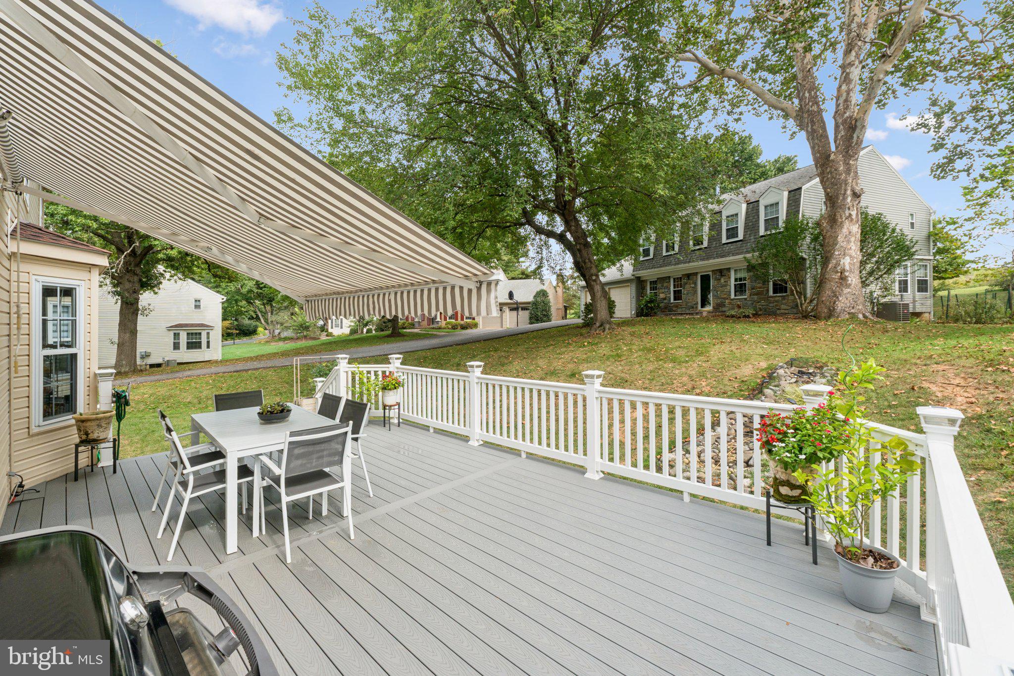 DERWOOD STATION - Residential