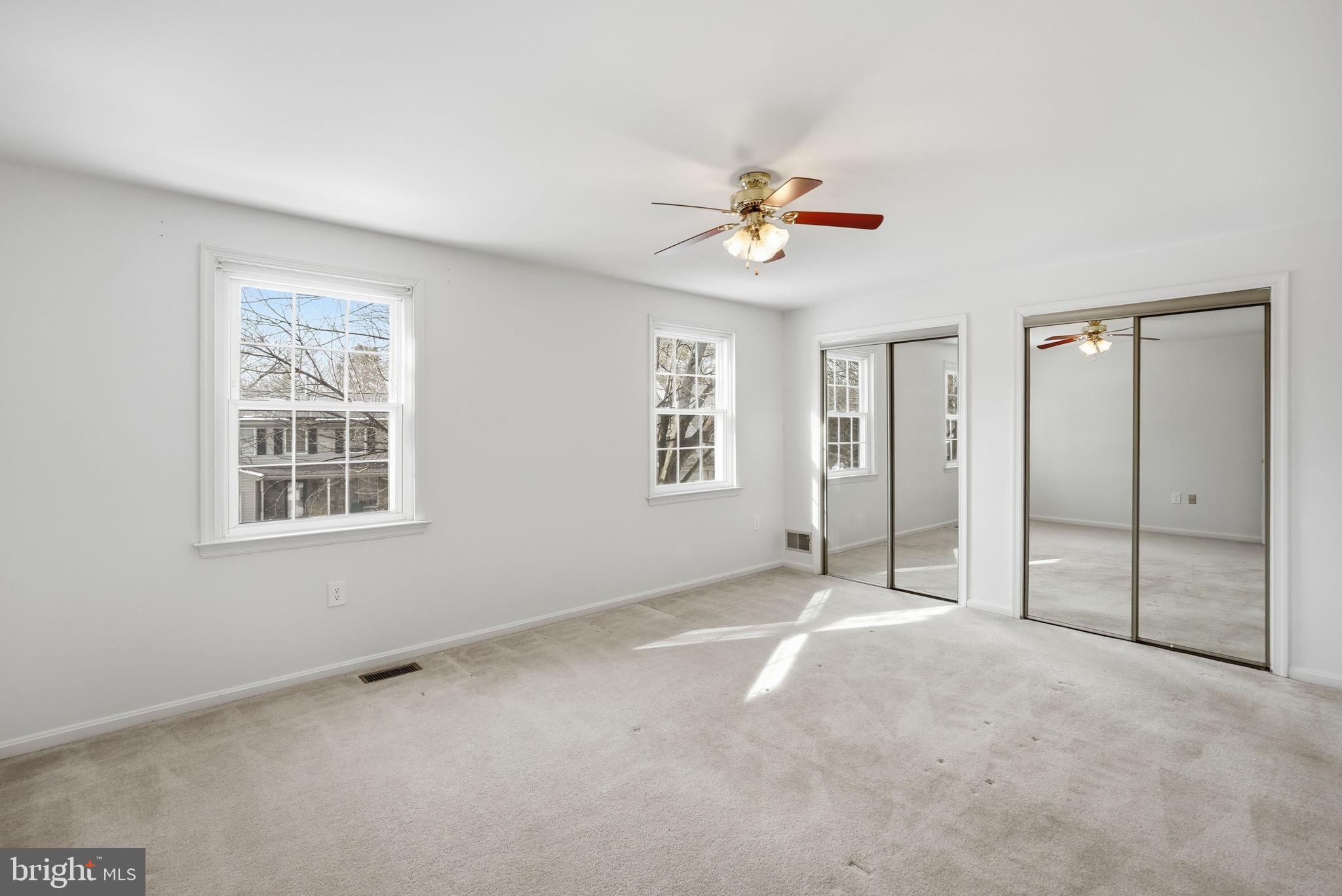 DERWOOD STATION - Residential