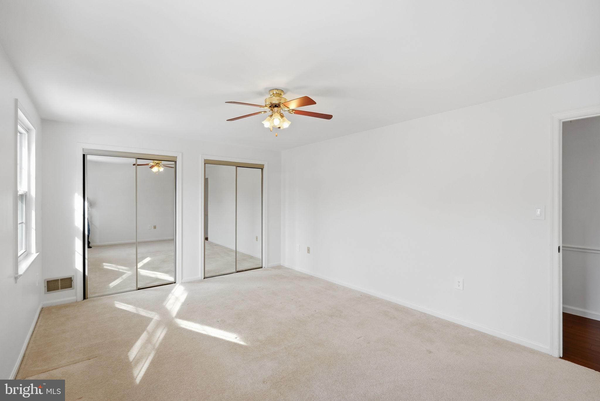 DERWOOD STATION - Residential