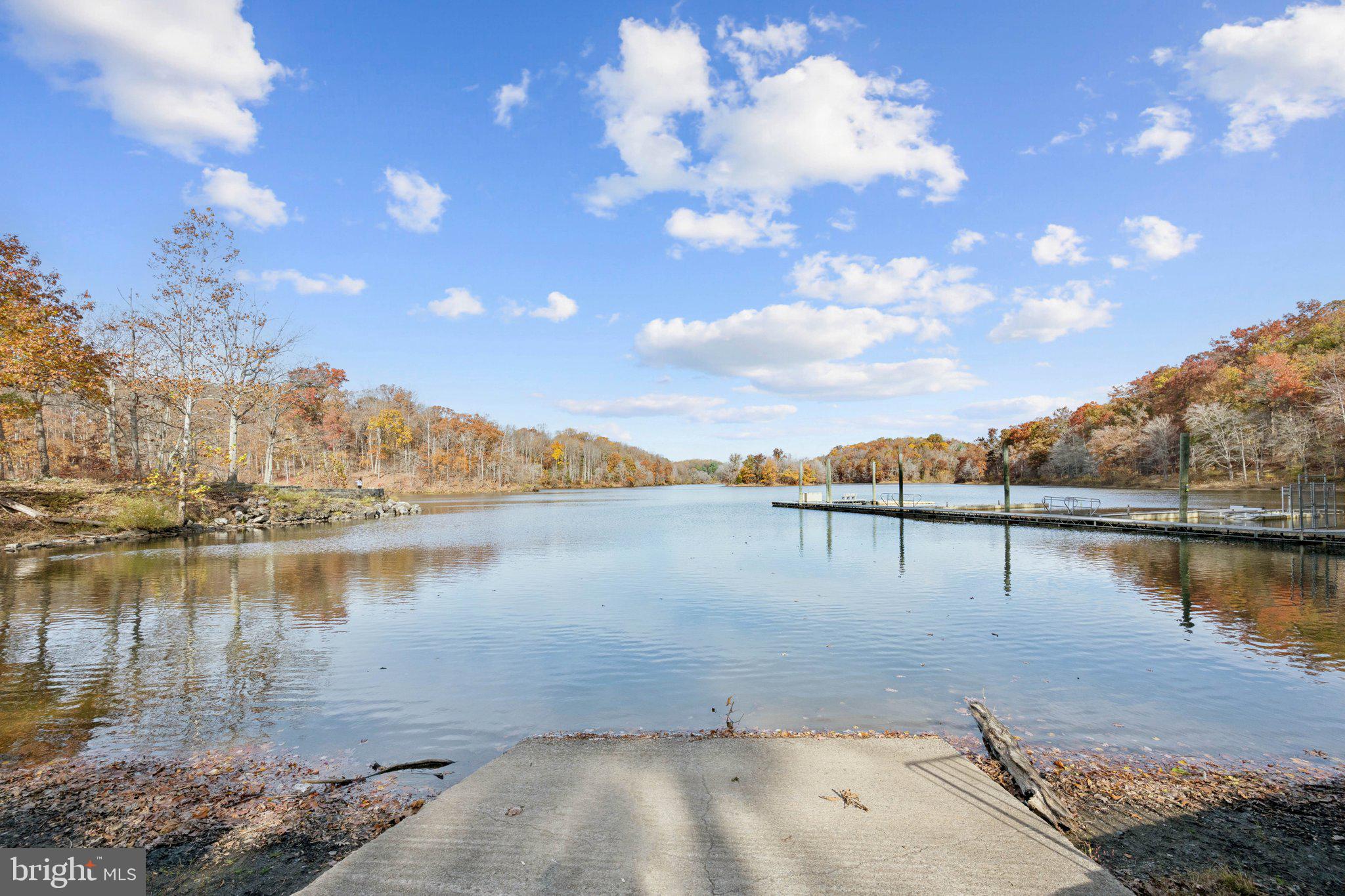 DERWOOD STATION - Residential