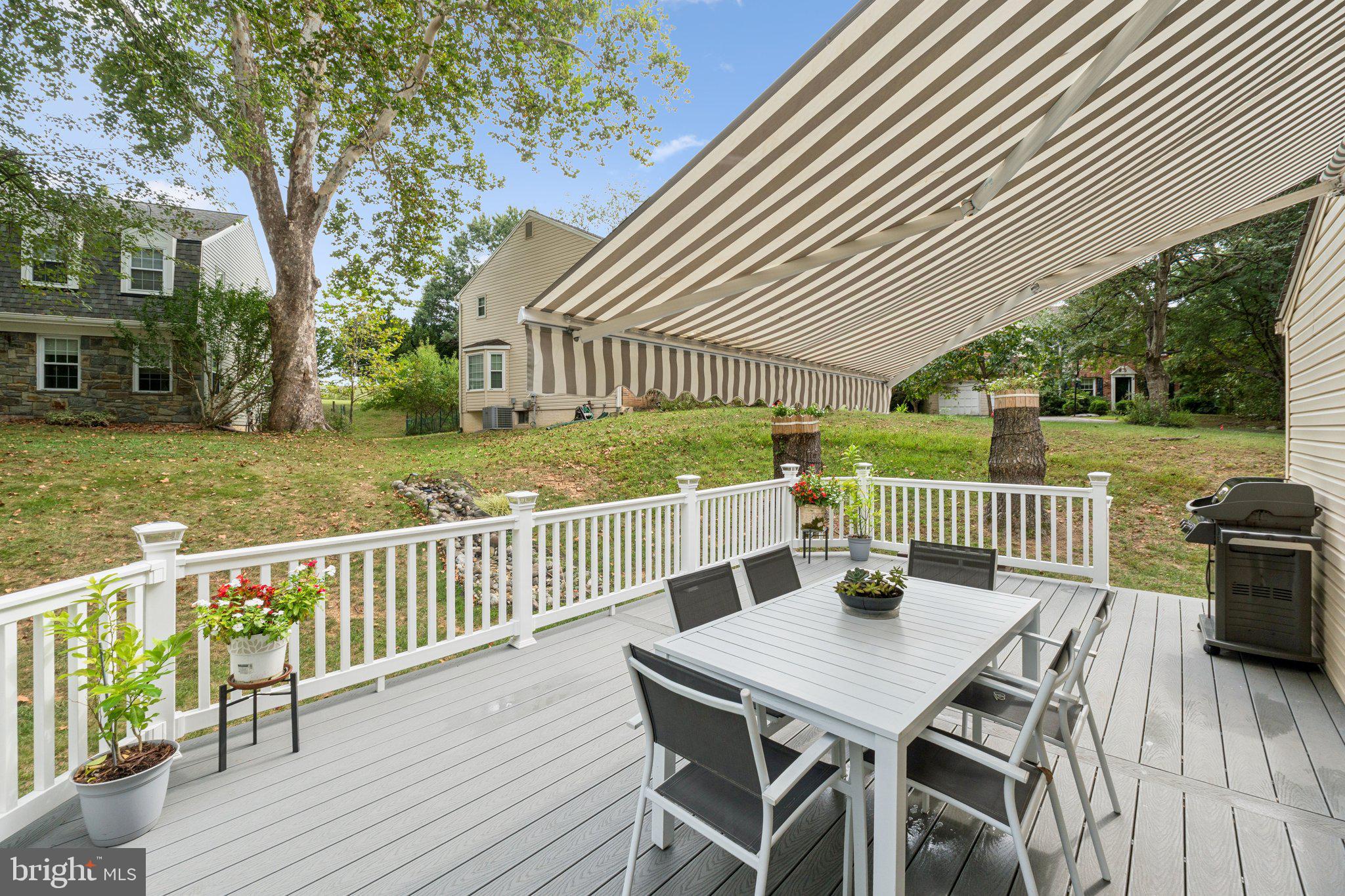 DERWOOD STATION - Residential