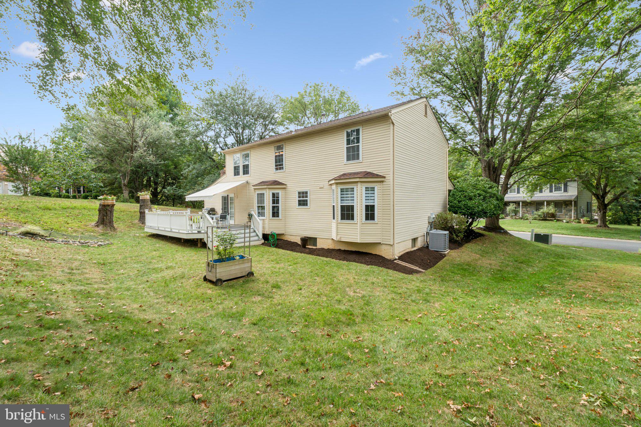 DERWOOD STATION - Residential