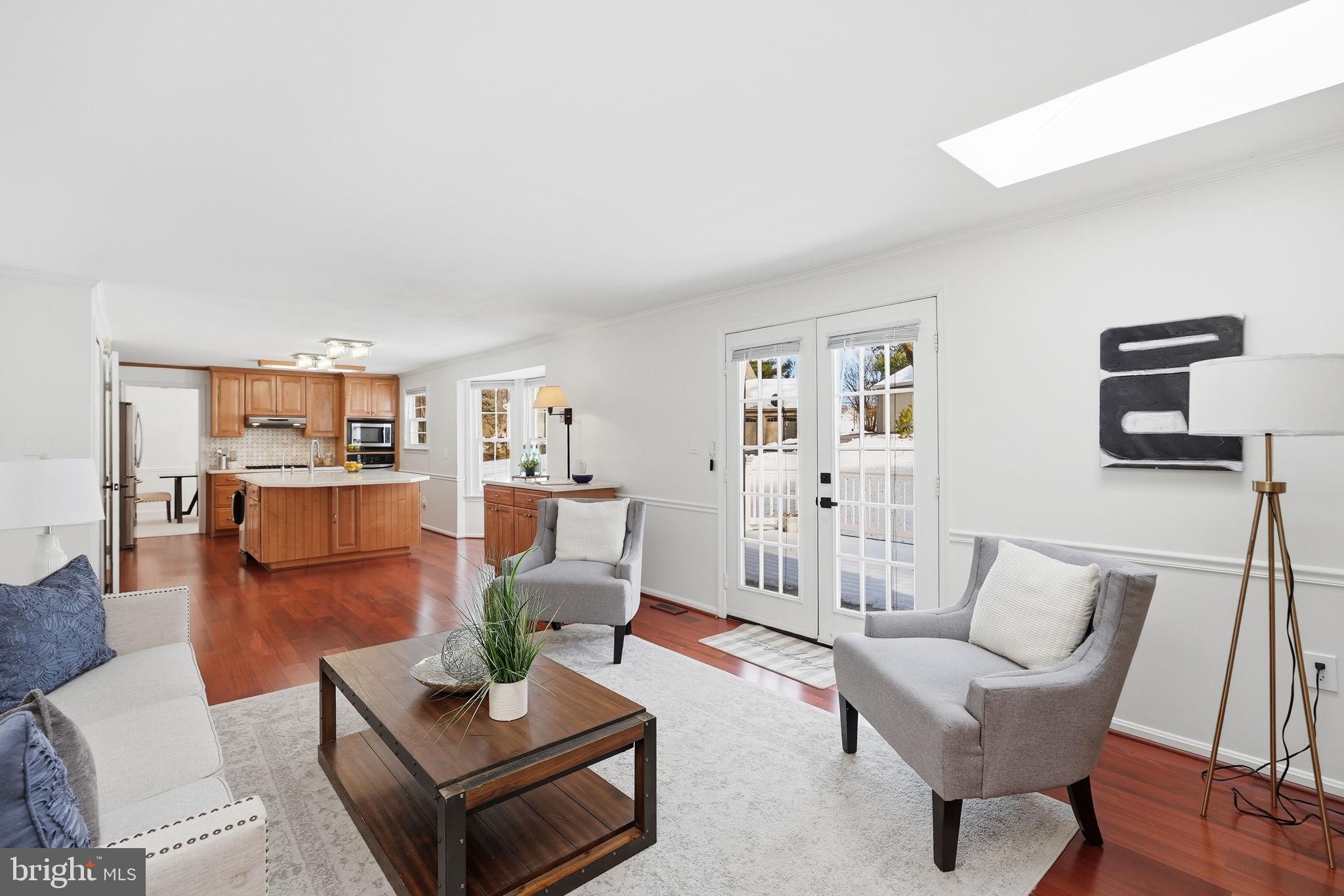 DERWOOD STATION - Residential