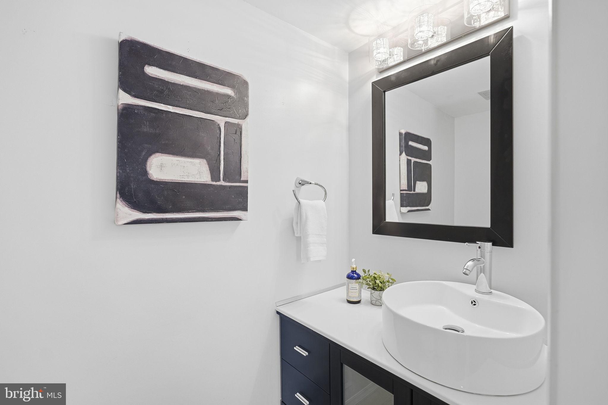 DERWOOD STATION - Residential