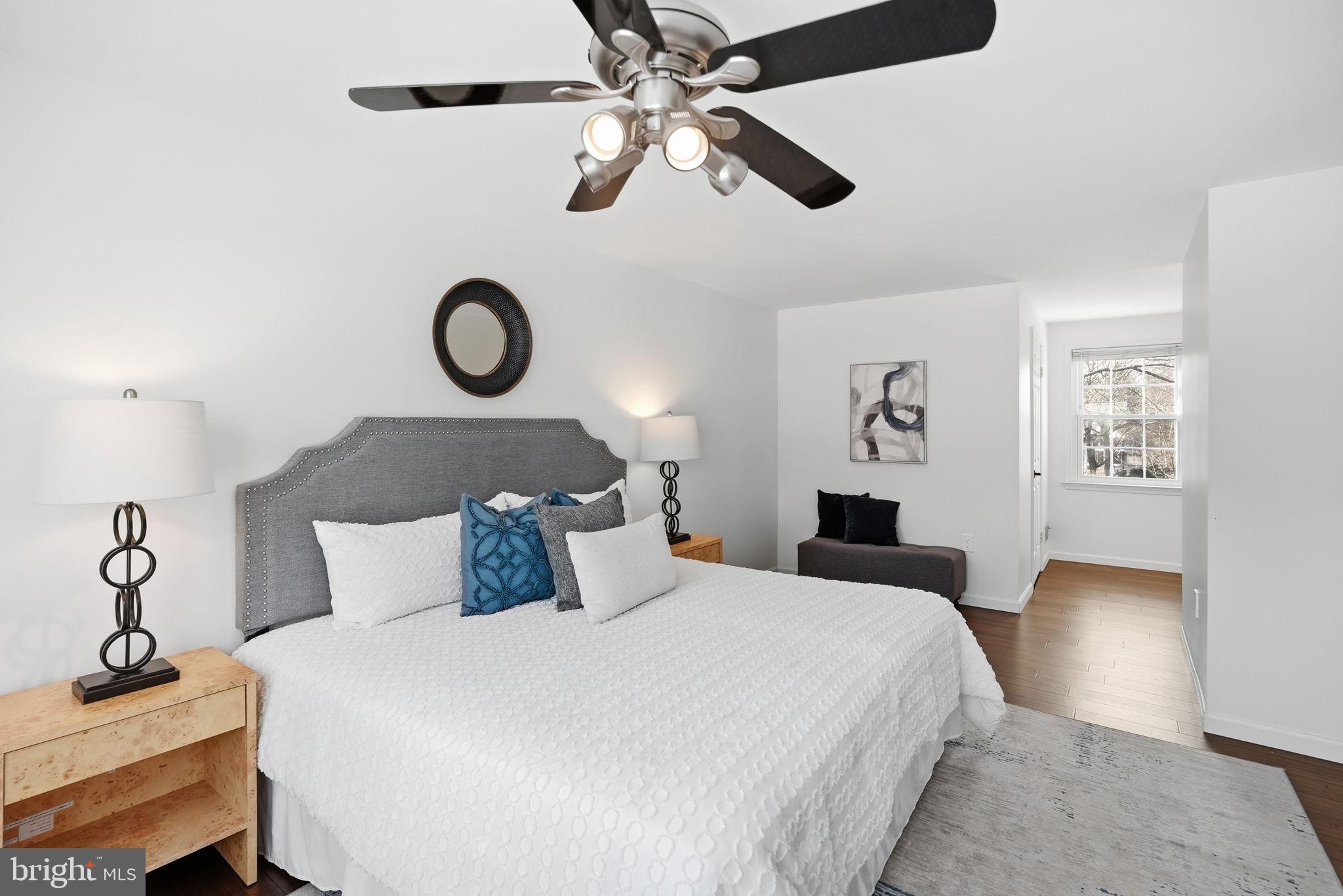 DERWOOD STATION - Residential