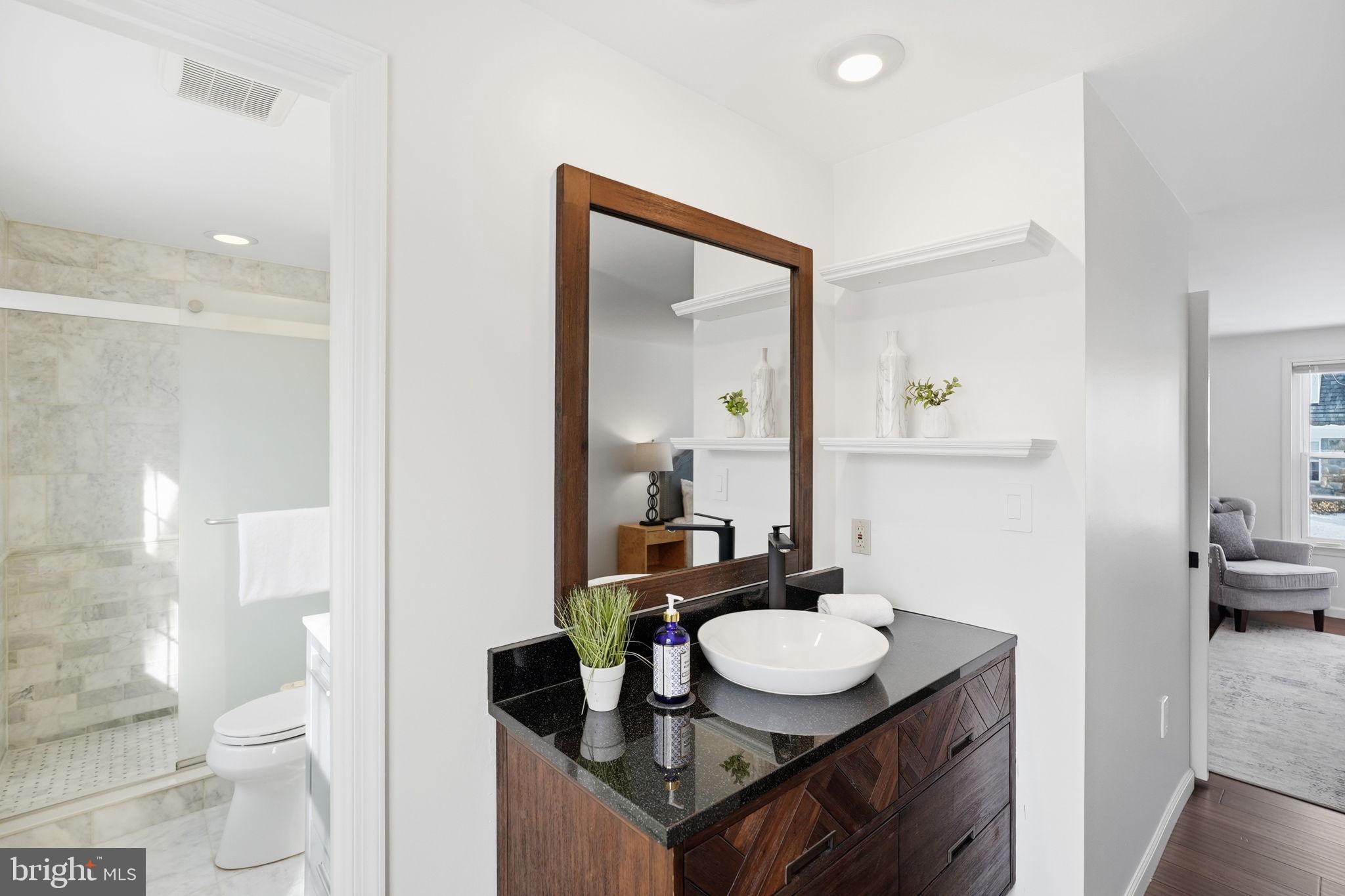 DERWOOD STATION - Residential