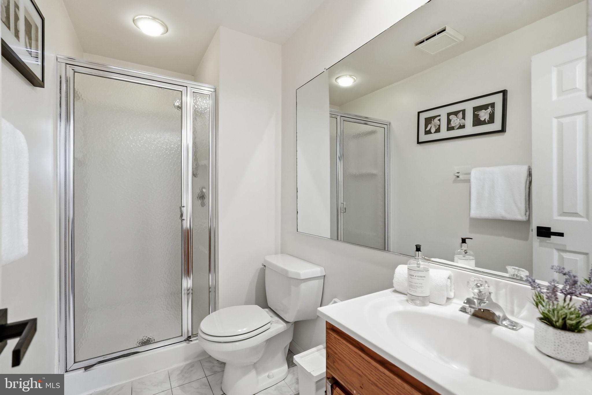 DERWOOD STATION - Residential