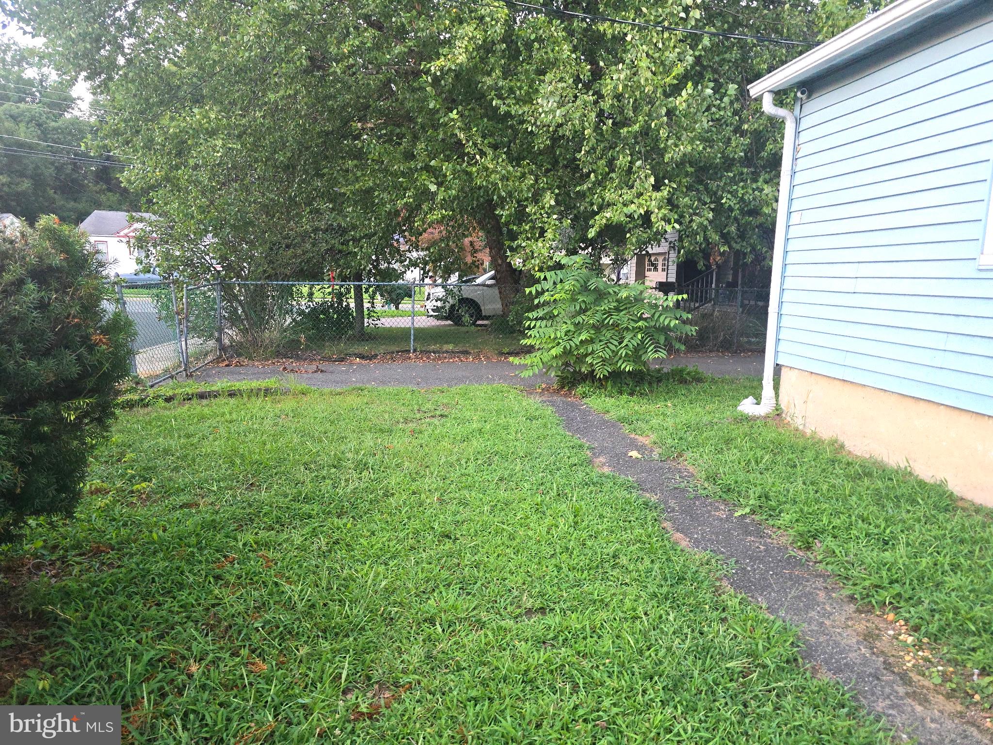 405 COLUMBIA AVENUE