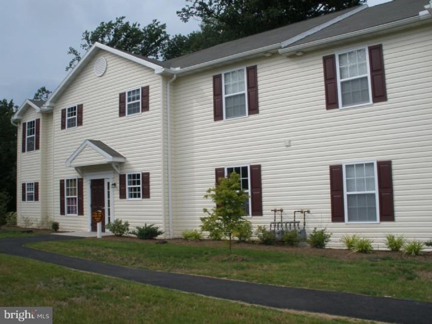 Large 2 BR, 2 BA condo in Laurel Village for rent.  Beautiful kitchen includes flat range cook top, built in microwave, DW, garbage disposal, pantry & breakfast bar.  Main bedroom features walk-in closet and private bath.   Relax on the deck off of the LR.   Landlord pays Assoc. fees.  Tenant pays electric, water, gas, cable, phone.   HOA covers snow/trash removal and common grounds maintenance.  Owner is a licensed PA real estate broker.