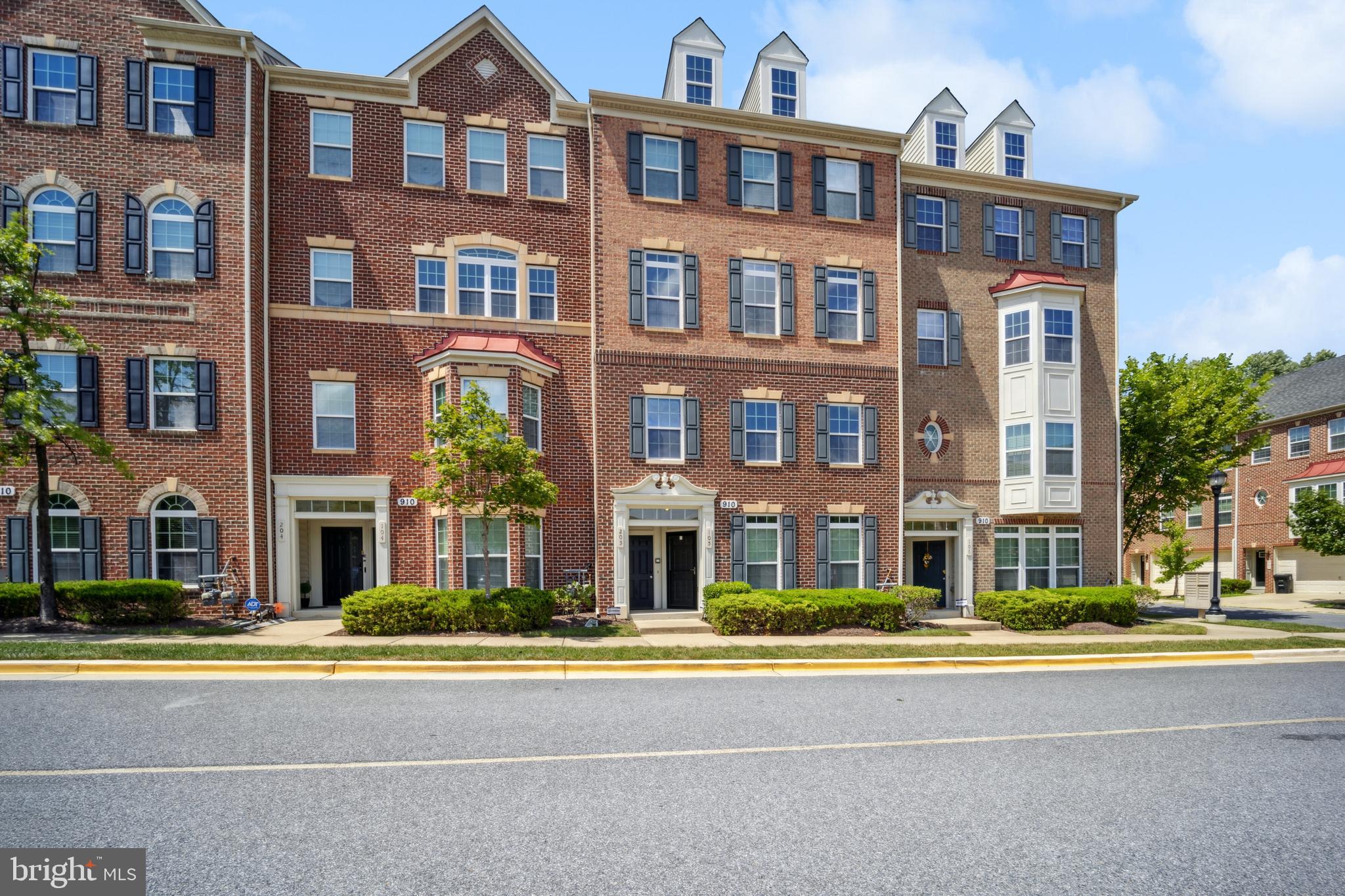 HALL STATION - Residential Lease