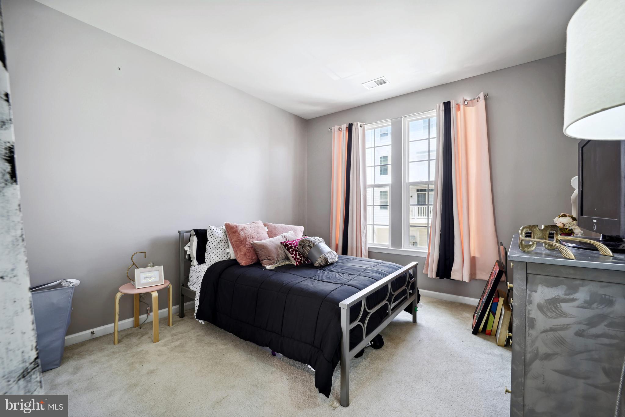 HALL STATION - Residential Lease