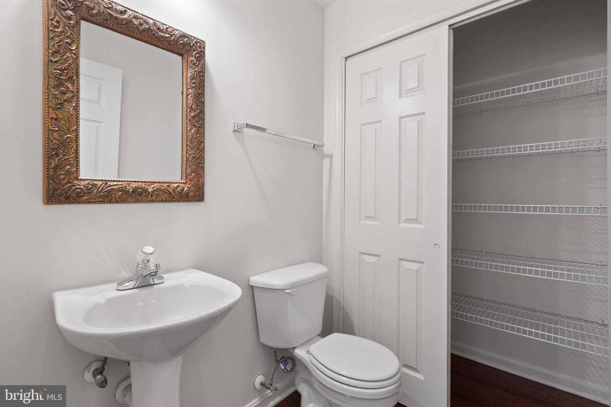 ASHBURN FARM - Residential